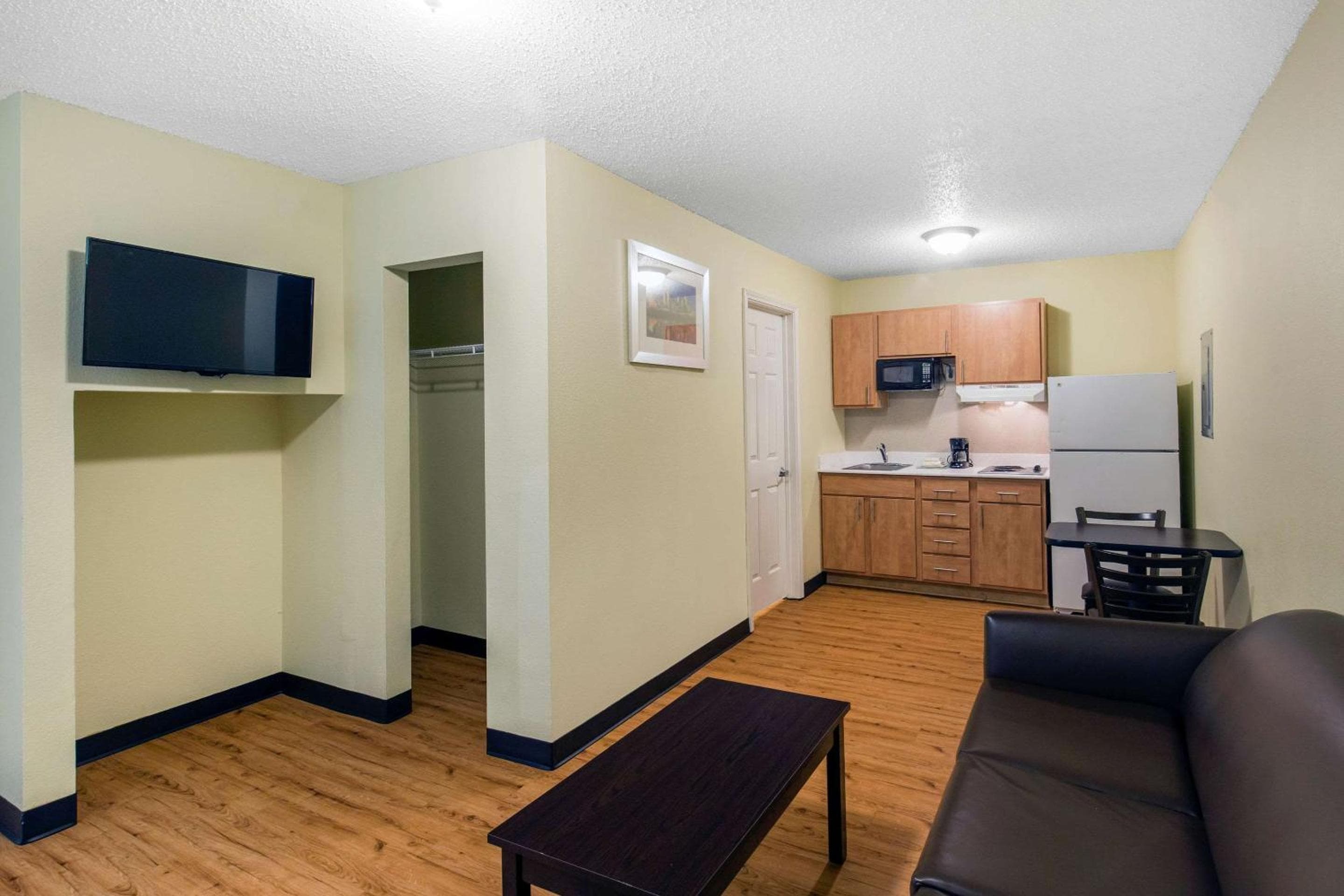 Hawthorn Extended Stay by Wyndham Lewisville, Lewisville, photo 2
