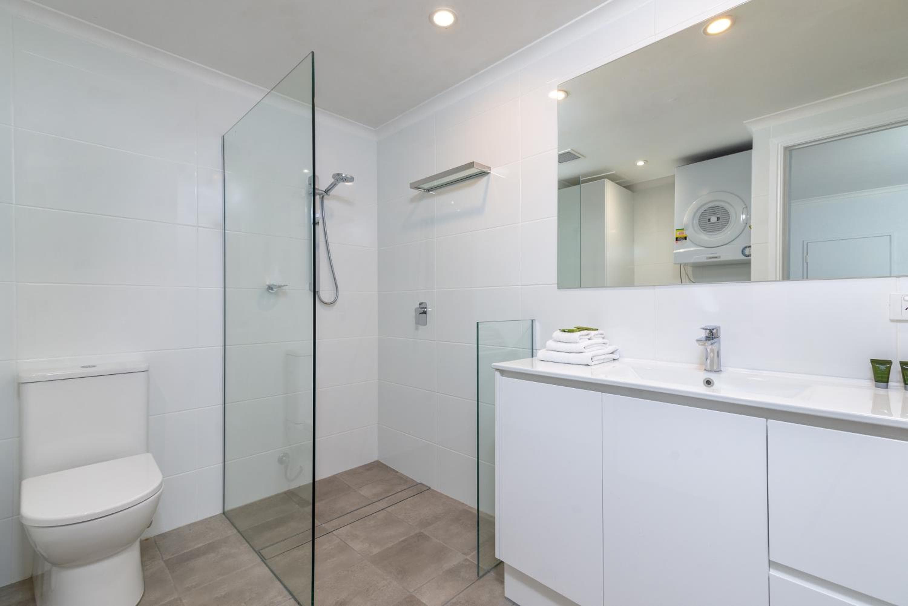 Seascape Holidays - Coral Apartments, Port Douglas, photo 4