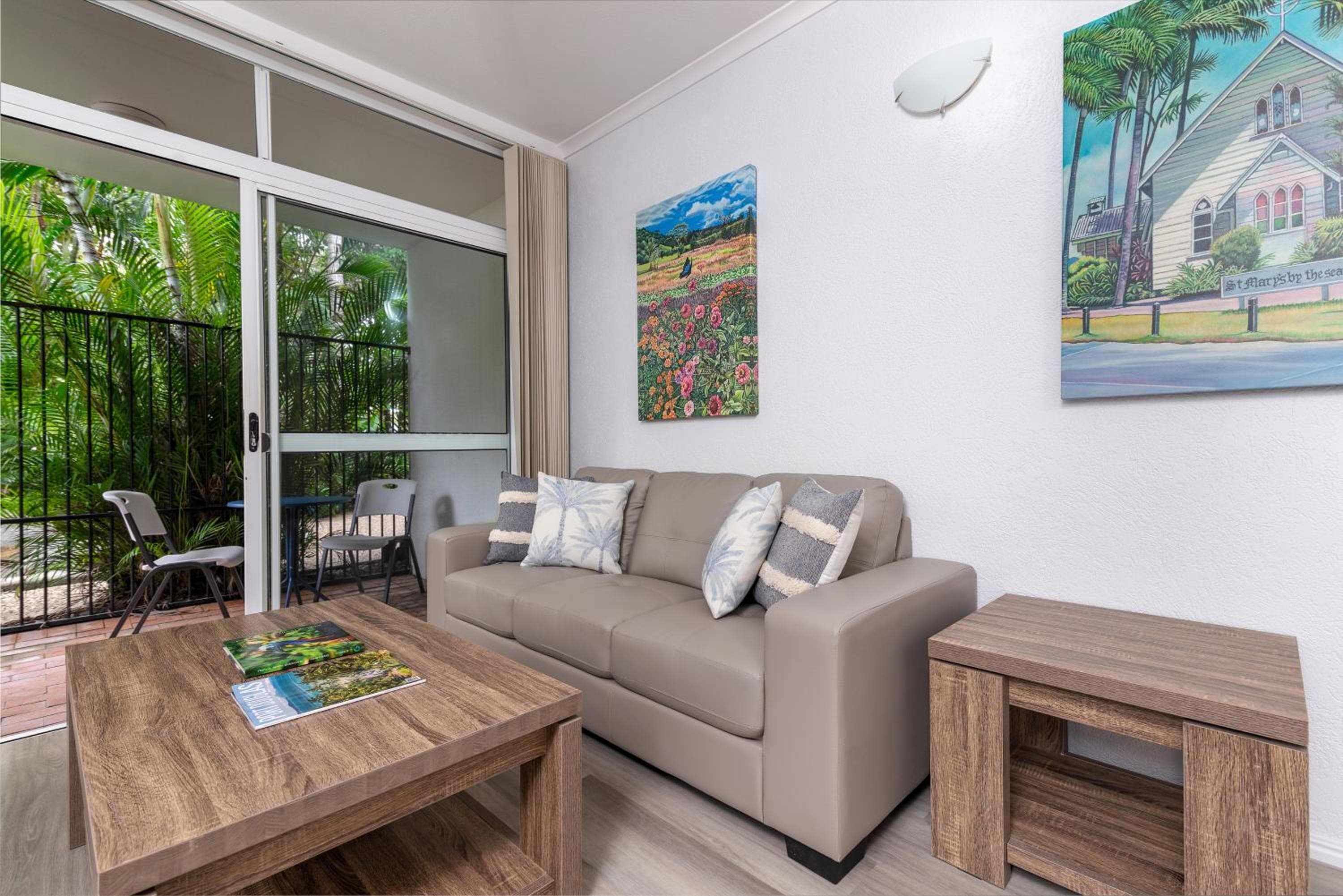 Seascape Holidays - Coral Apartments, Port Douglas, photo 3