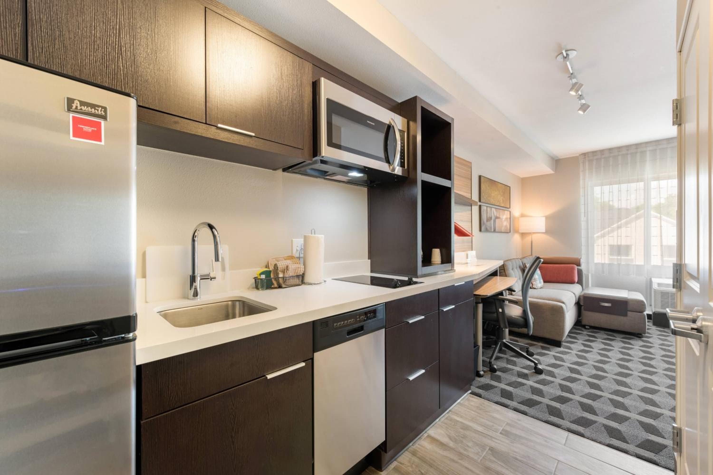 TownePlace Suites by Marriott Greensboro Coliseum Area, Greensboro, photo 2