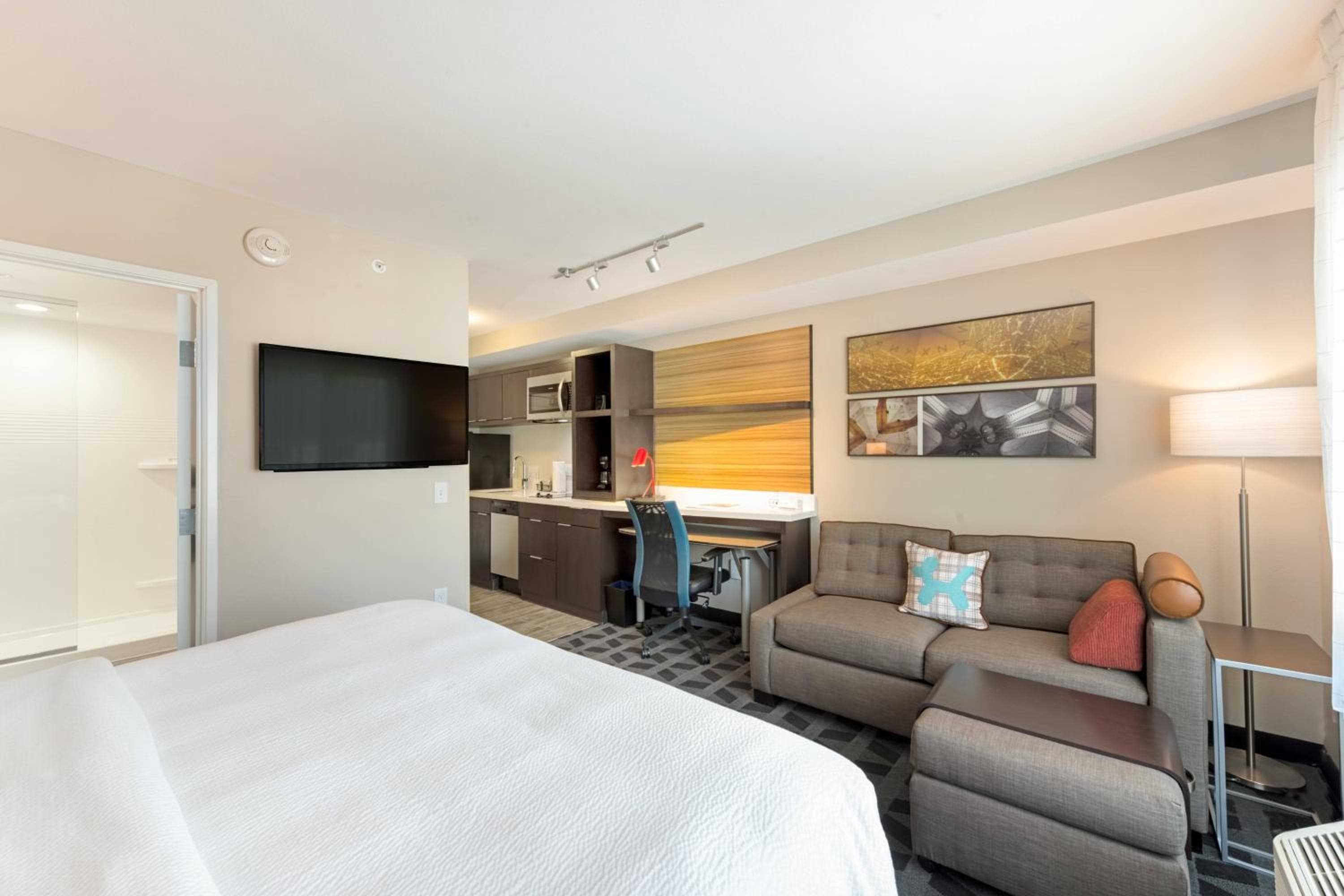 TownePlace Suites by Marriott Greensboro Coliseum Area, Greensboro, photo 4