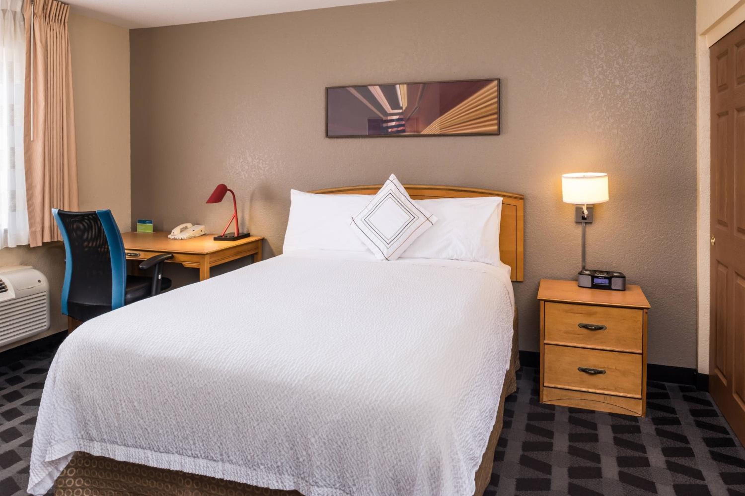 TownePlace Suites by Marriott Anaheim Maingate Near Angel Stadium, Anaheim, photo 2