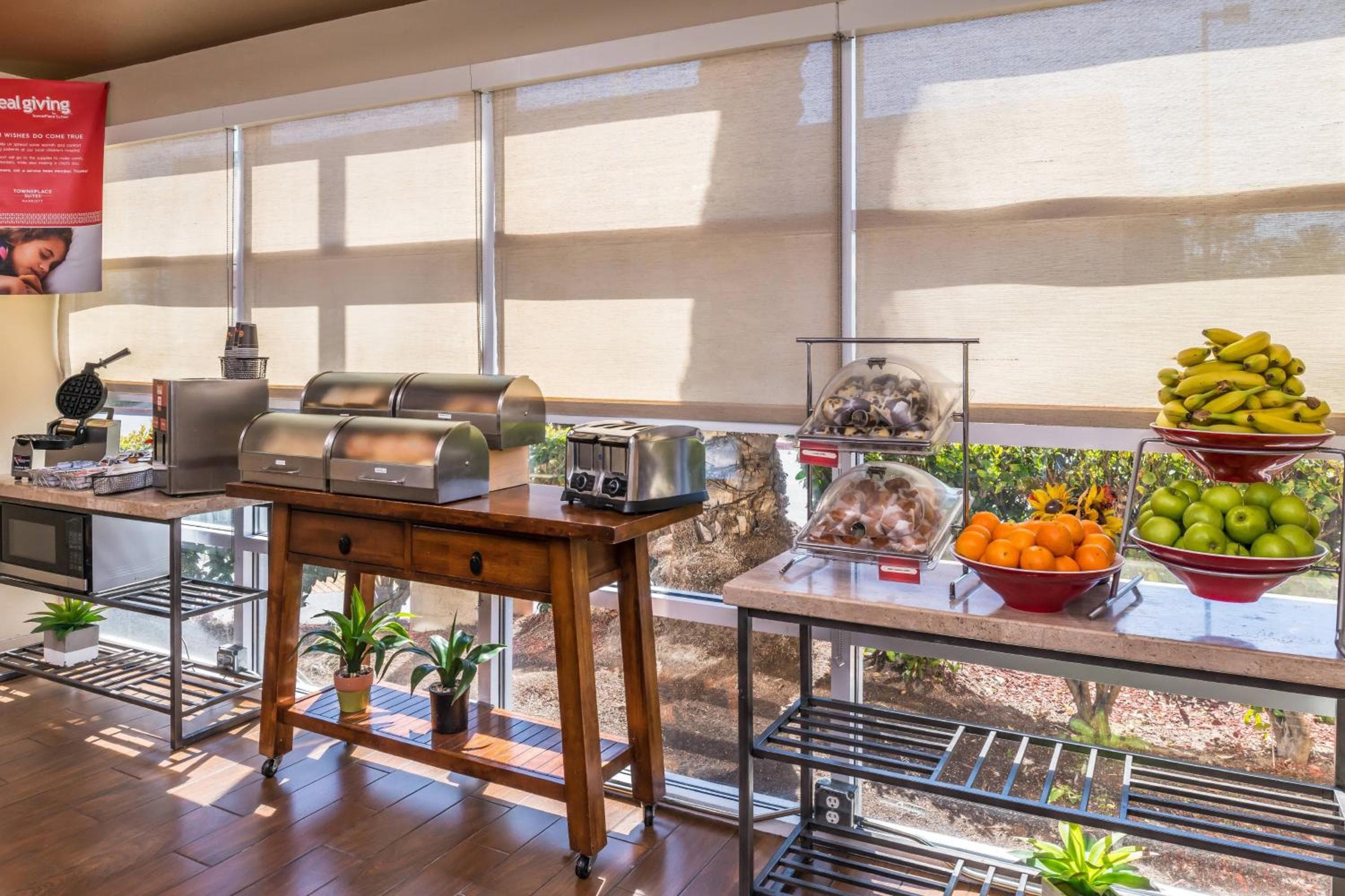 TownePlace Suites by Marriott Anaheim Maingate Near Angel Stadium, Anaheim, photo 4