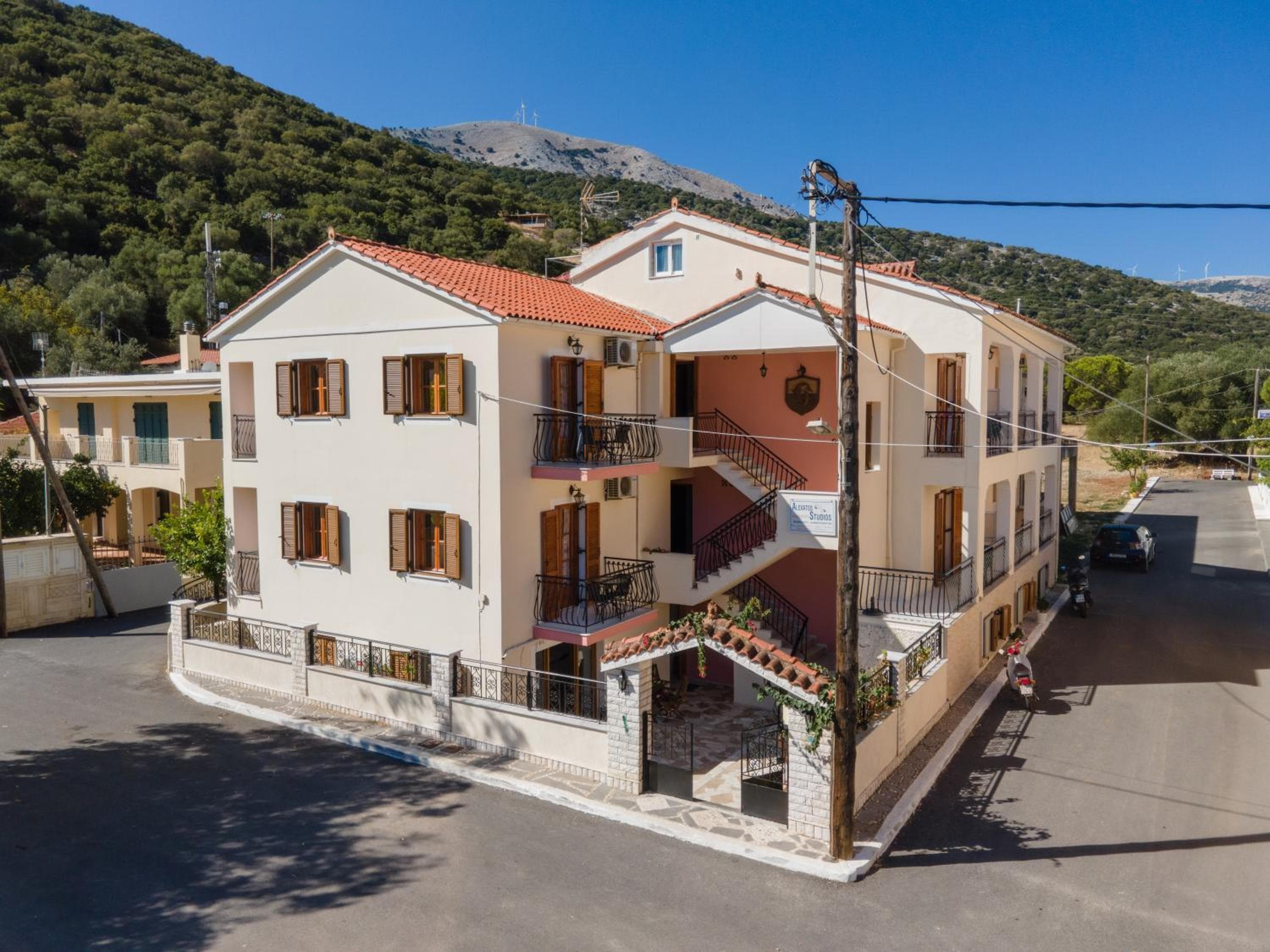 Alexatos Studios & Apartments, Ayia Evfimia