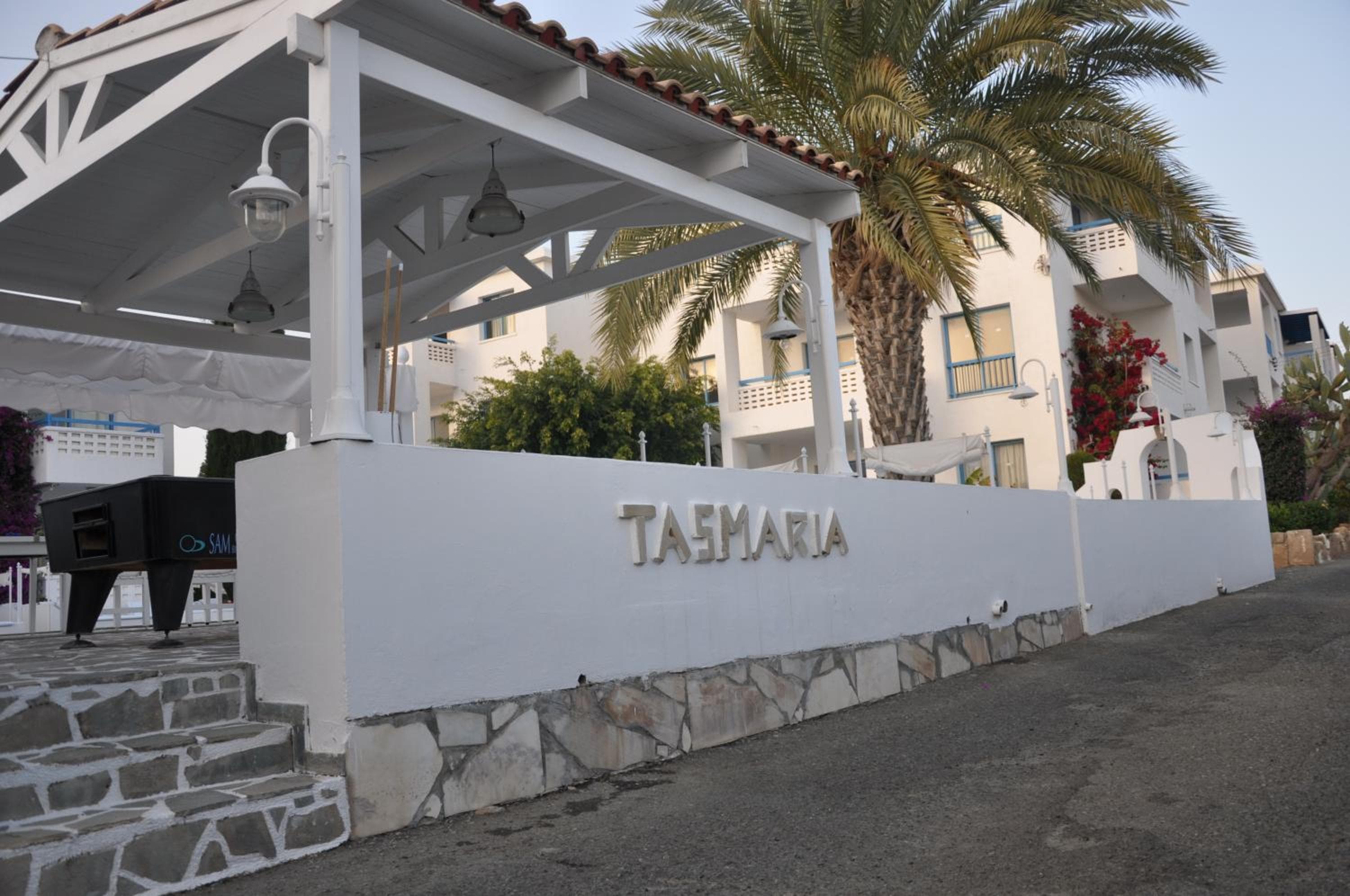 Tasmaria Aparthotel, Paphos City