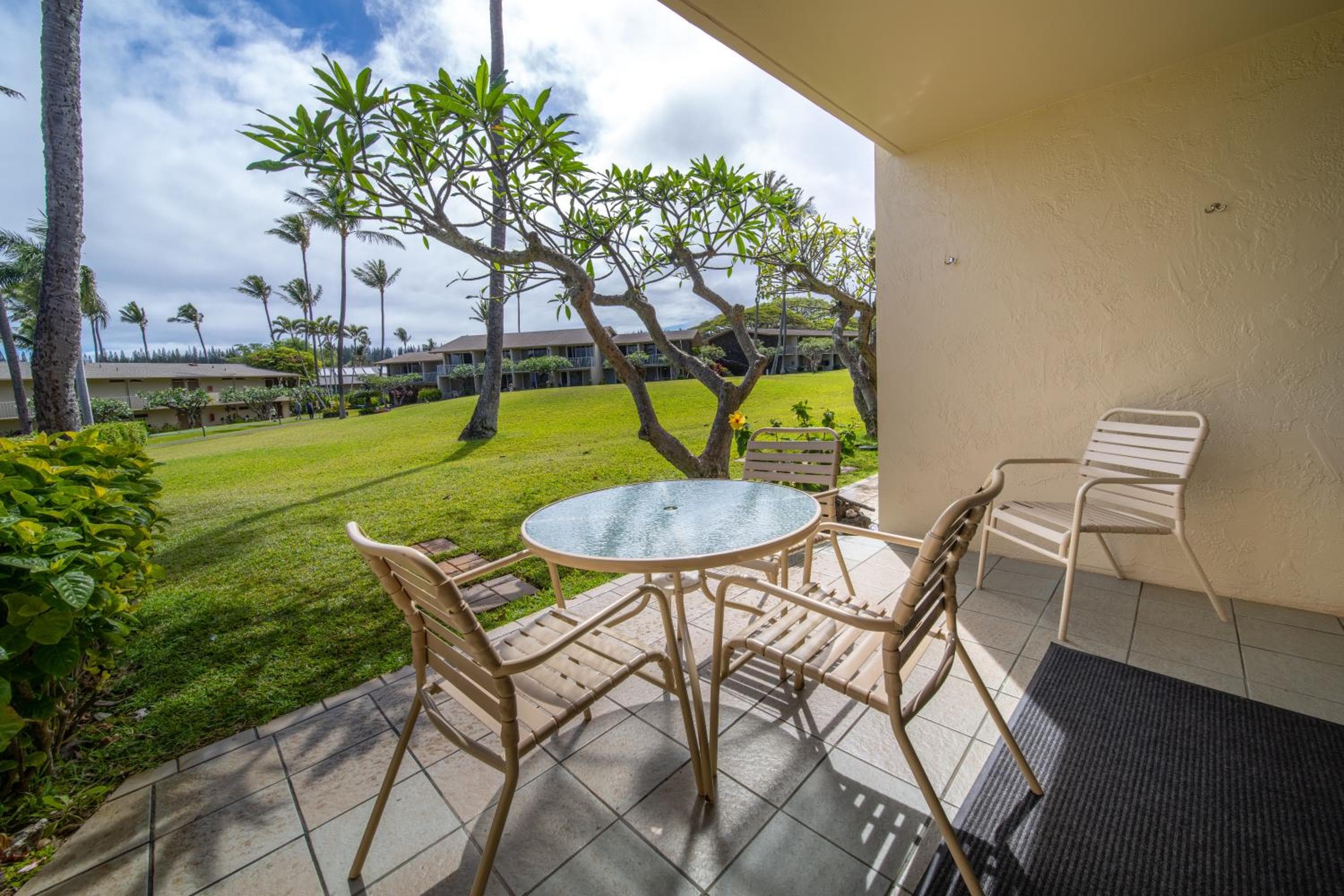 Napili Shores Maui by OUTRIGGER - No Resort & Housekeeping Fees, Honokowai, photo 2