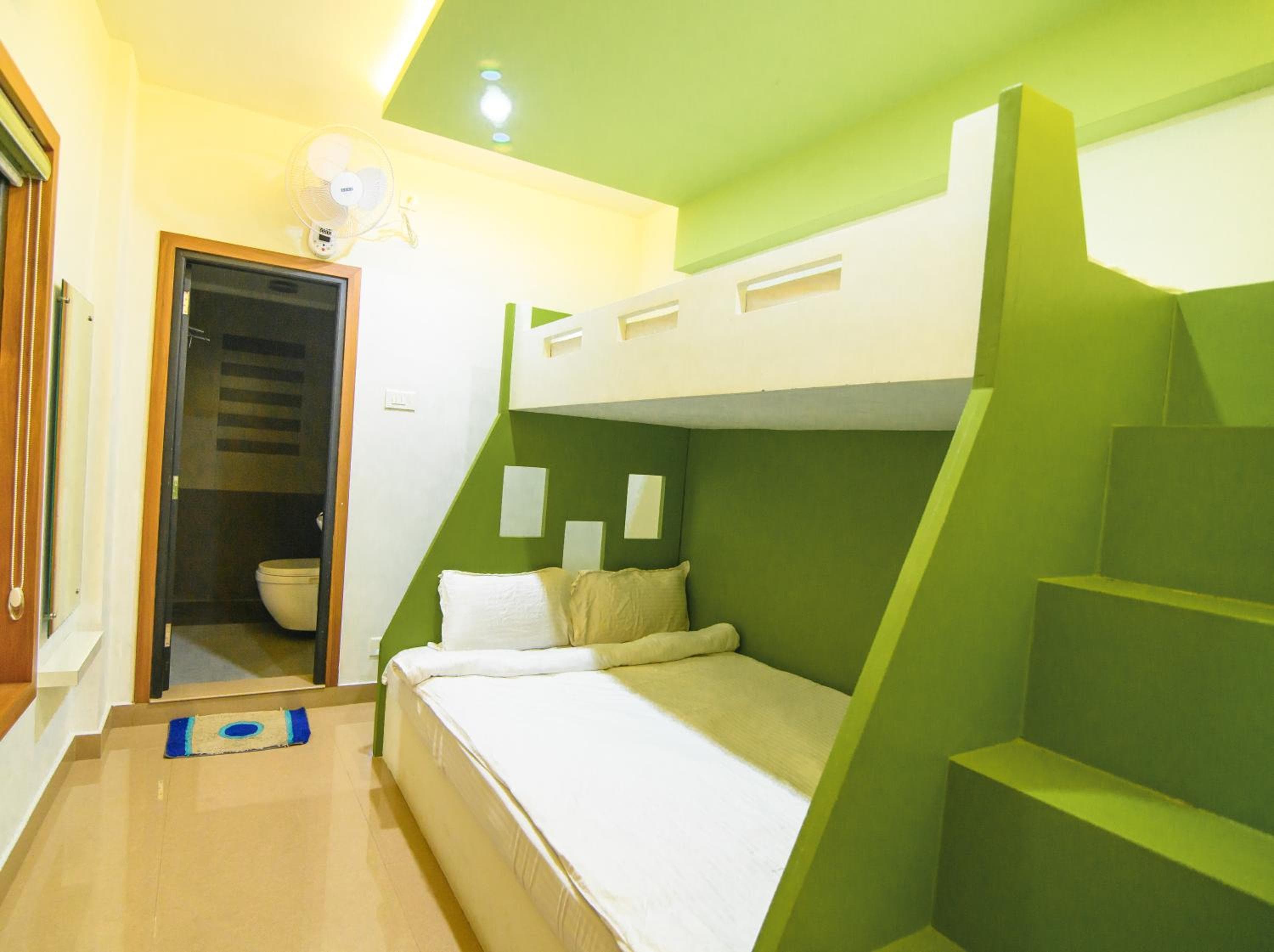Royal Plaza Wayanad, Vythiri, photo 5