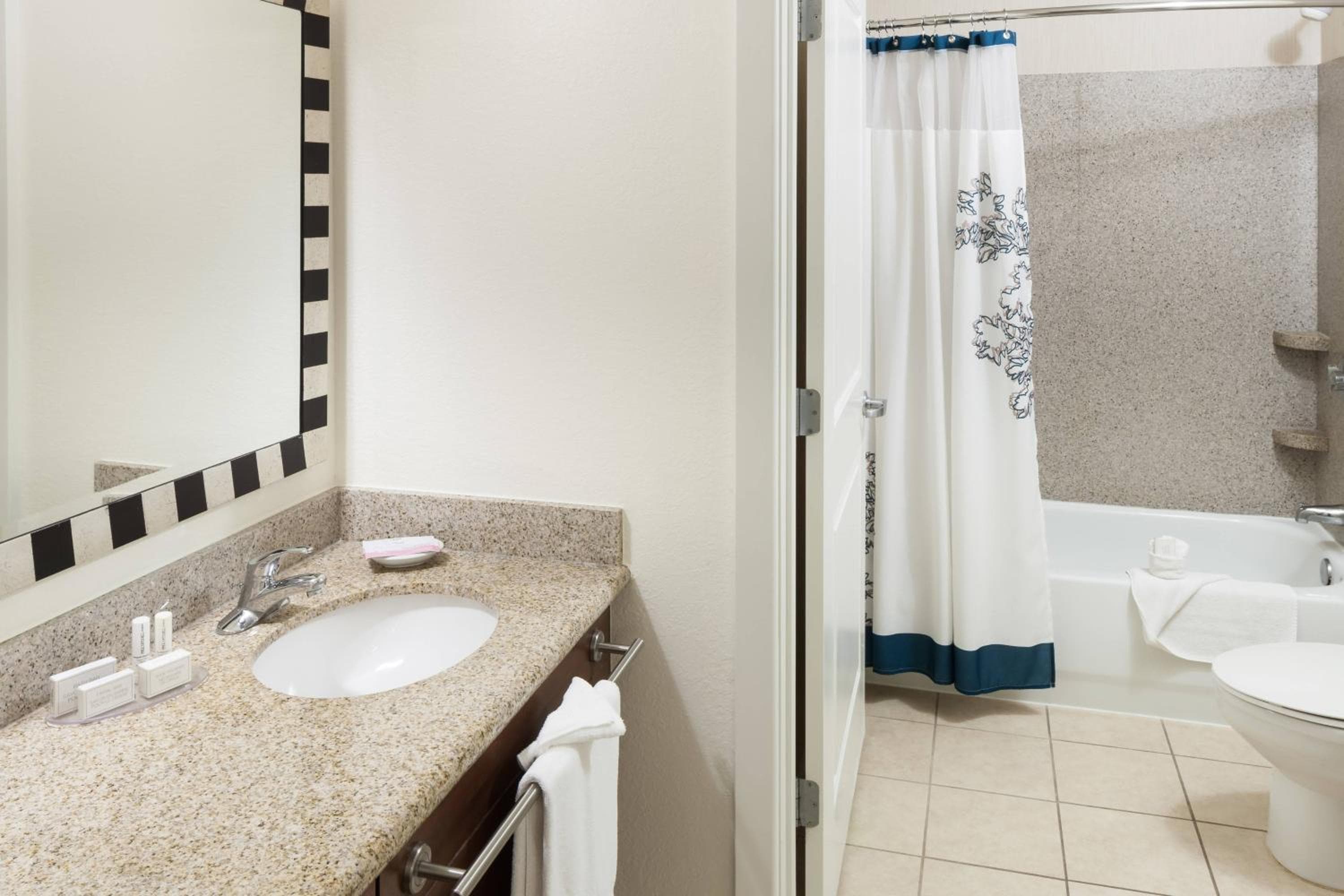 Residence Inn by Marriott Boston Marlborough, Marlborough, photo 6