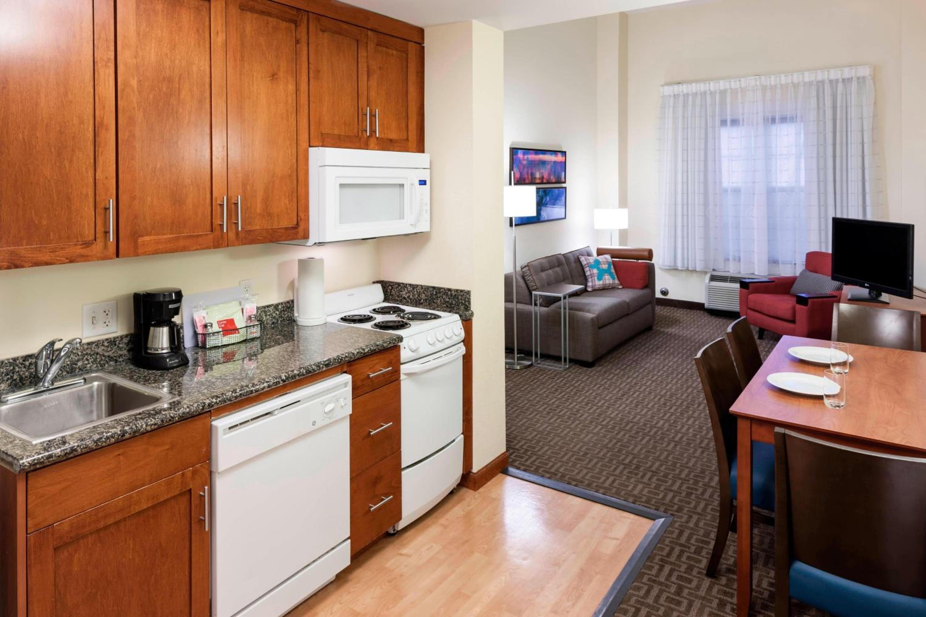 TownePlace Suites by Marriott Suffolk Chesapeake, Suffolk, photo 3