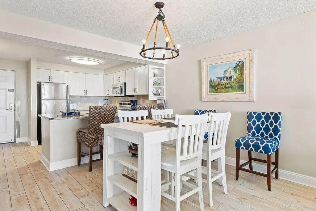 Beachfront Retreat- "The Getaway", Destin, photo 5