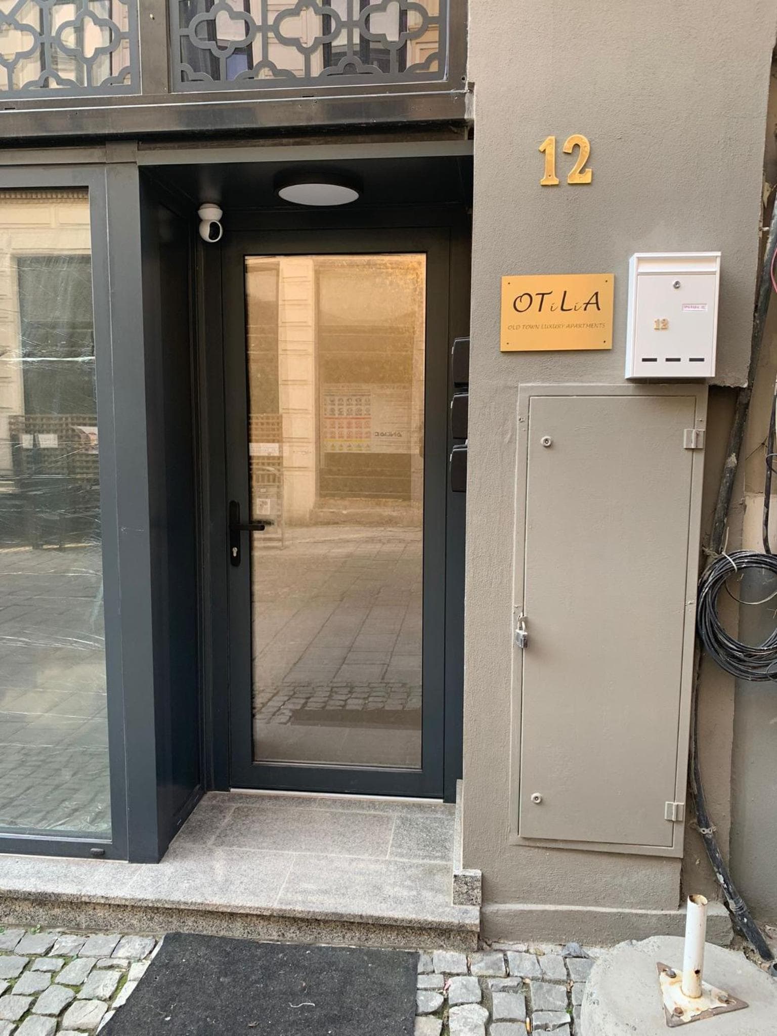 Otilia, Bucharest