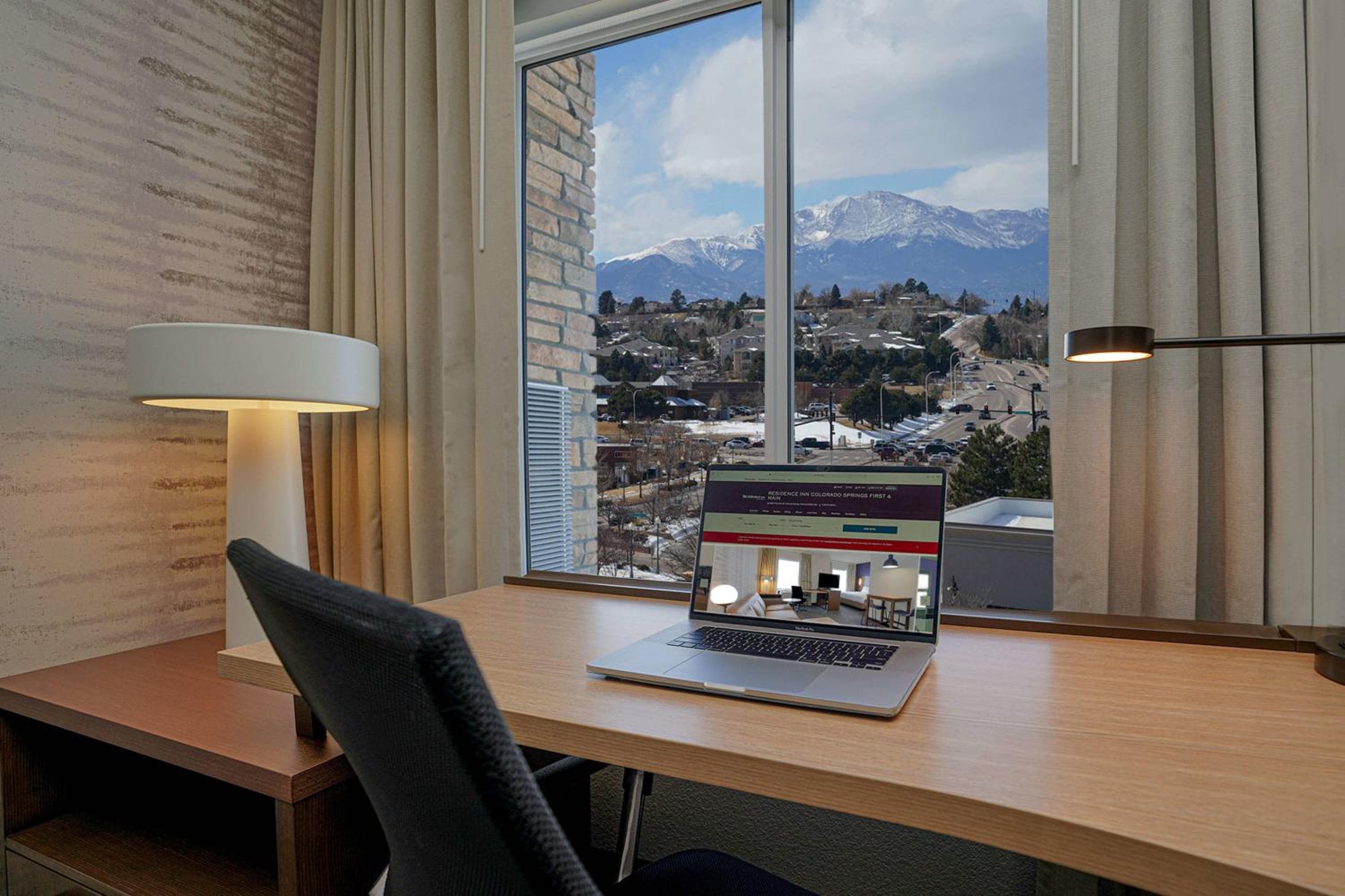 Residence Inn by Marriott Colorado Springs First & Main, Colorado Springs, photo 4