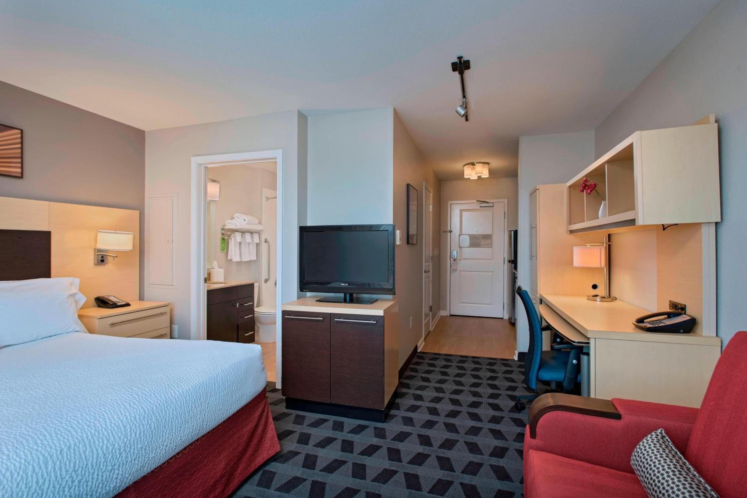 TownePlace Suites Fayetteville Cross Creek, Fayetteville, photo 3