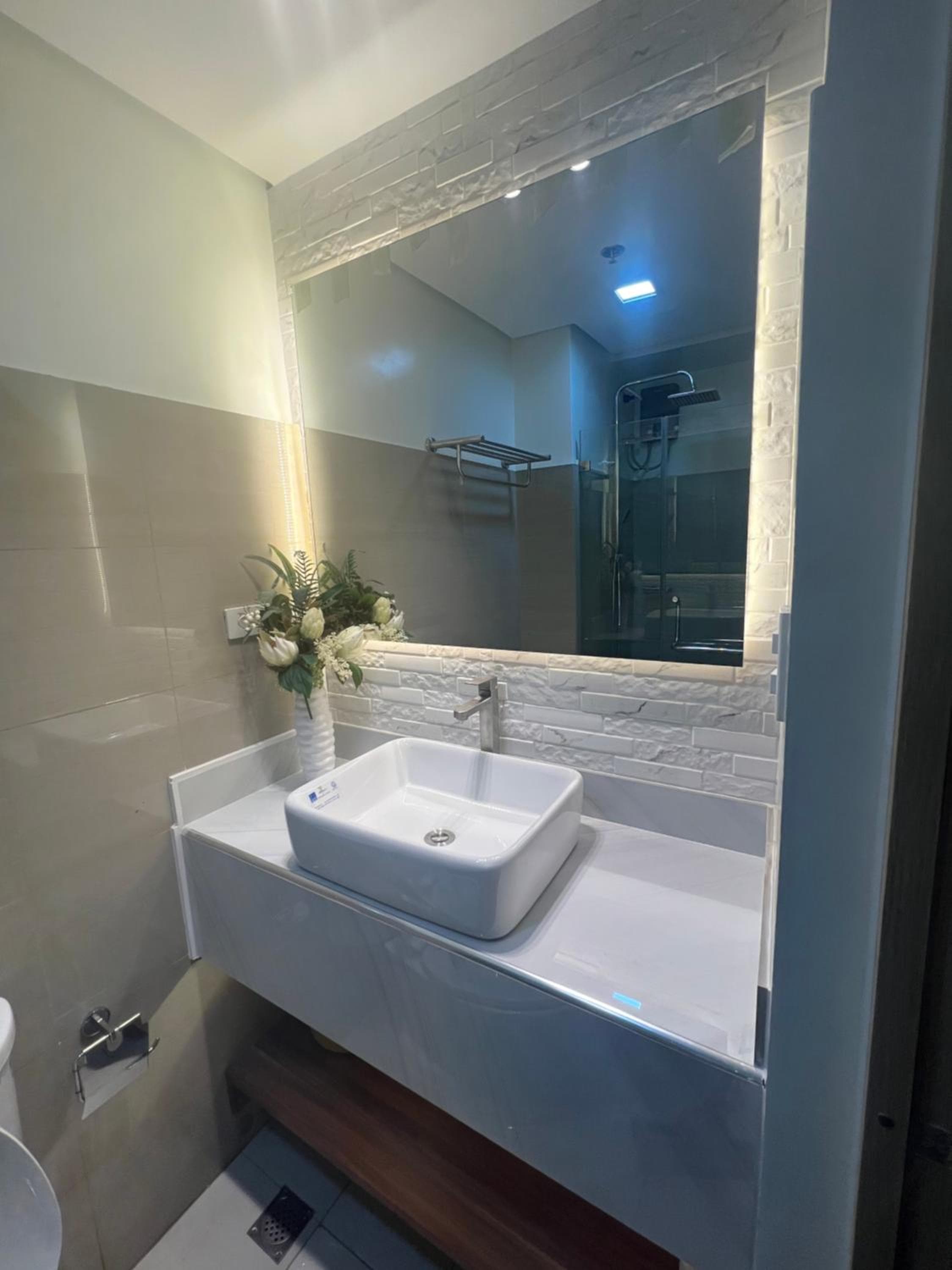 MiamiViceLuxuryStays at Shore2, Manila, photo 6