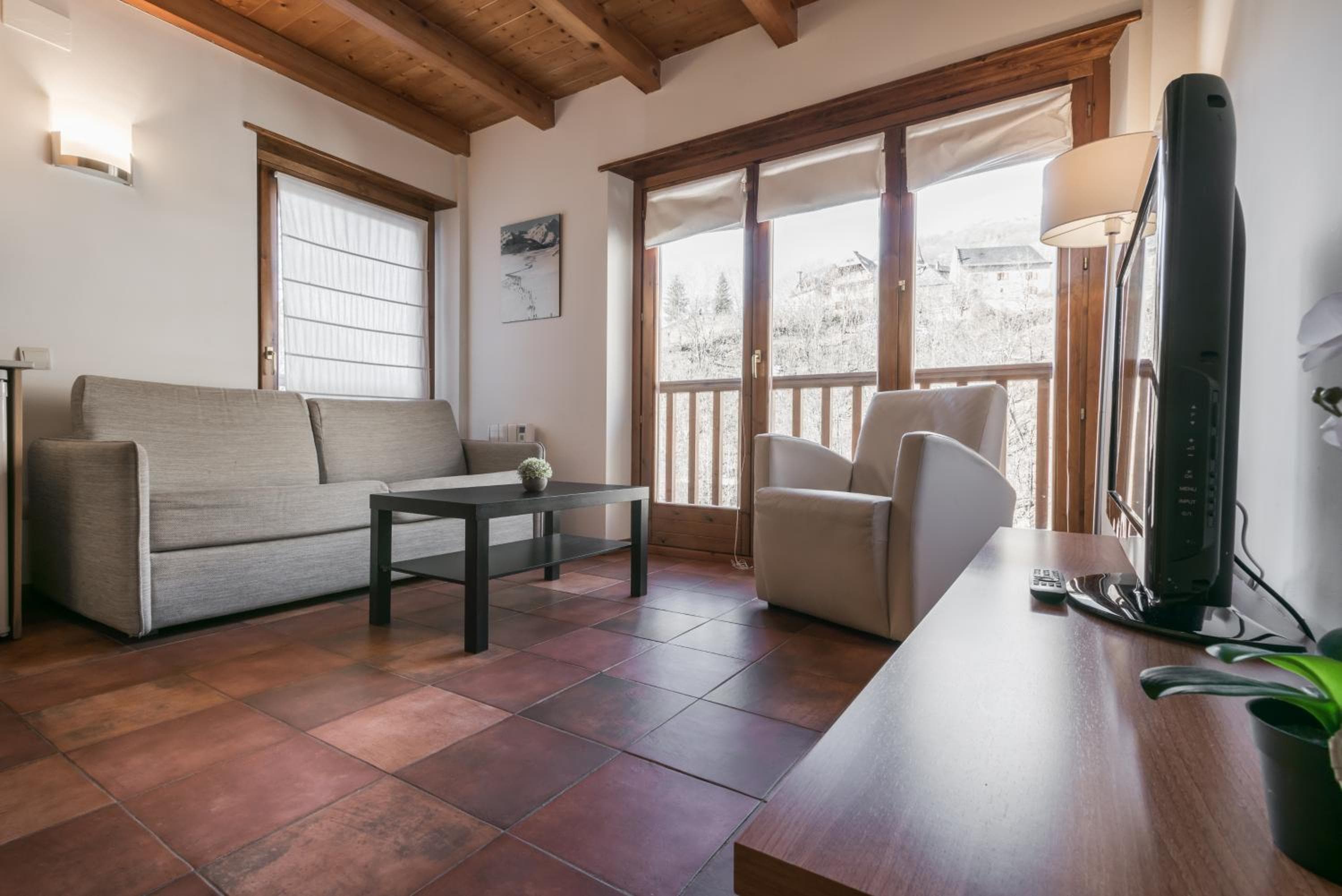 Apartamentos SNÖ Mont Romies Unhola, Salardú