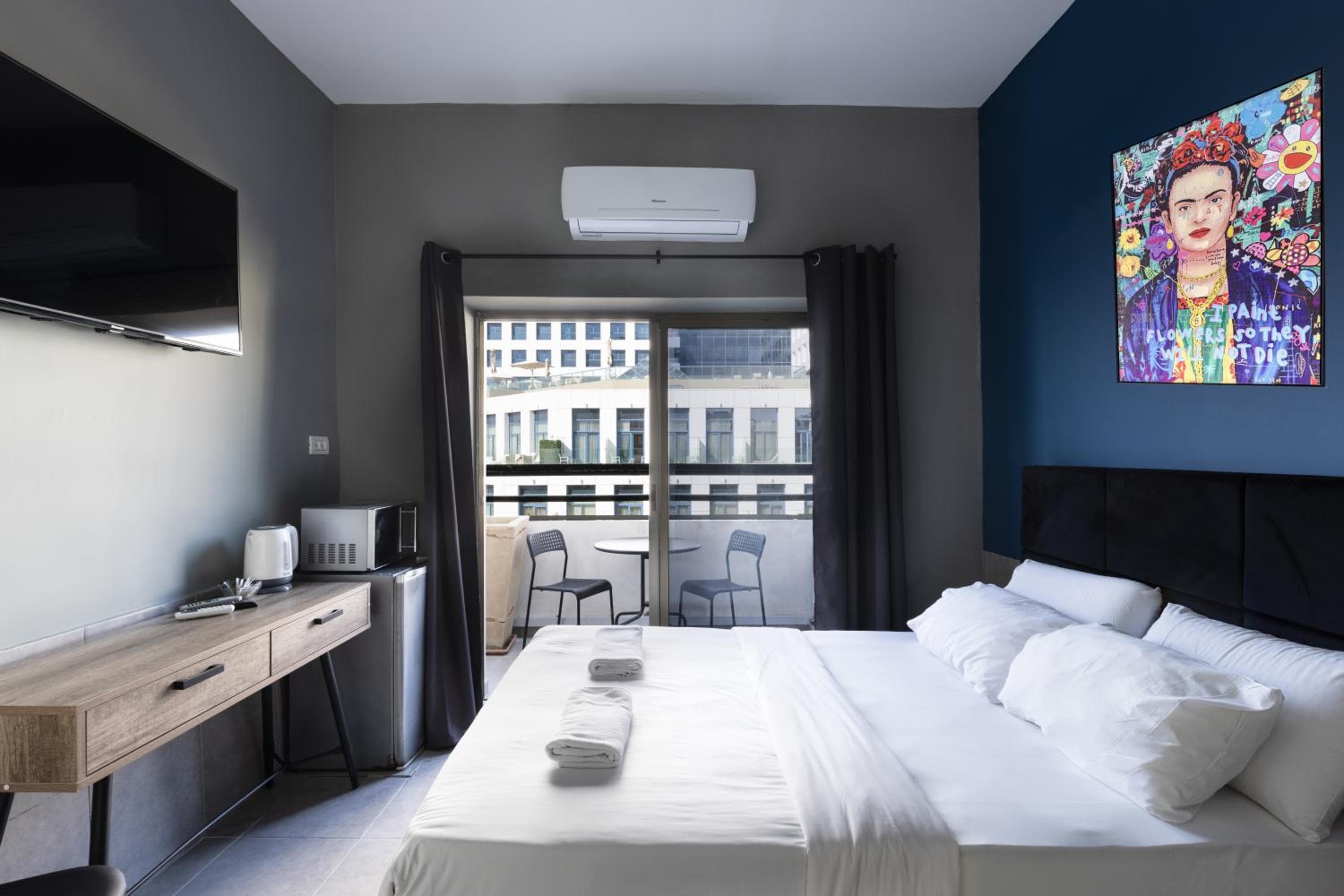 Liber Tel Aviv Sea Shore Suites BY RAPHAEL HOTELS, Tel Aviv, photo 2