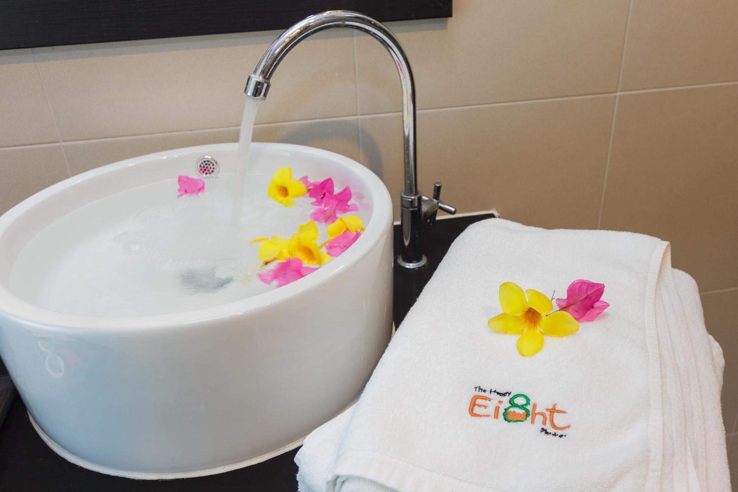 Happy Eight Resort, Nai Harn Beach, photo 5
