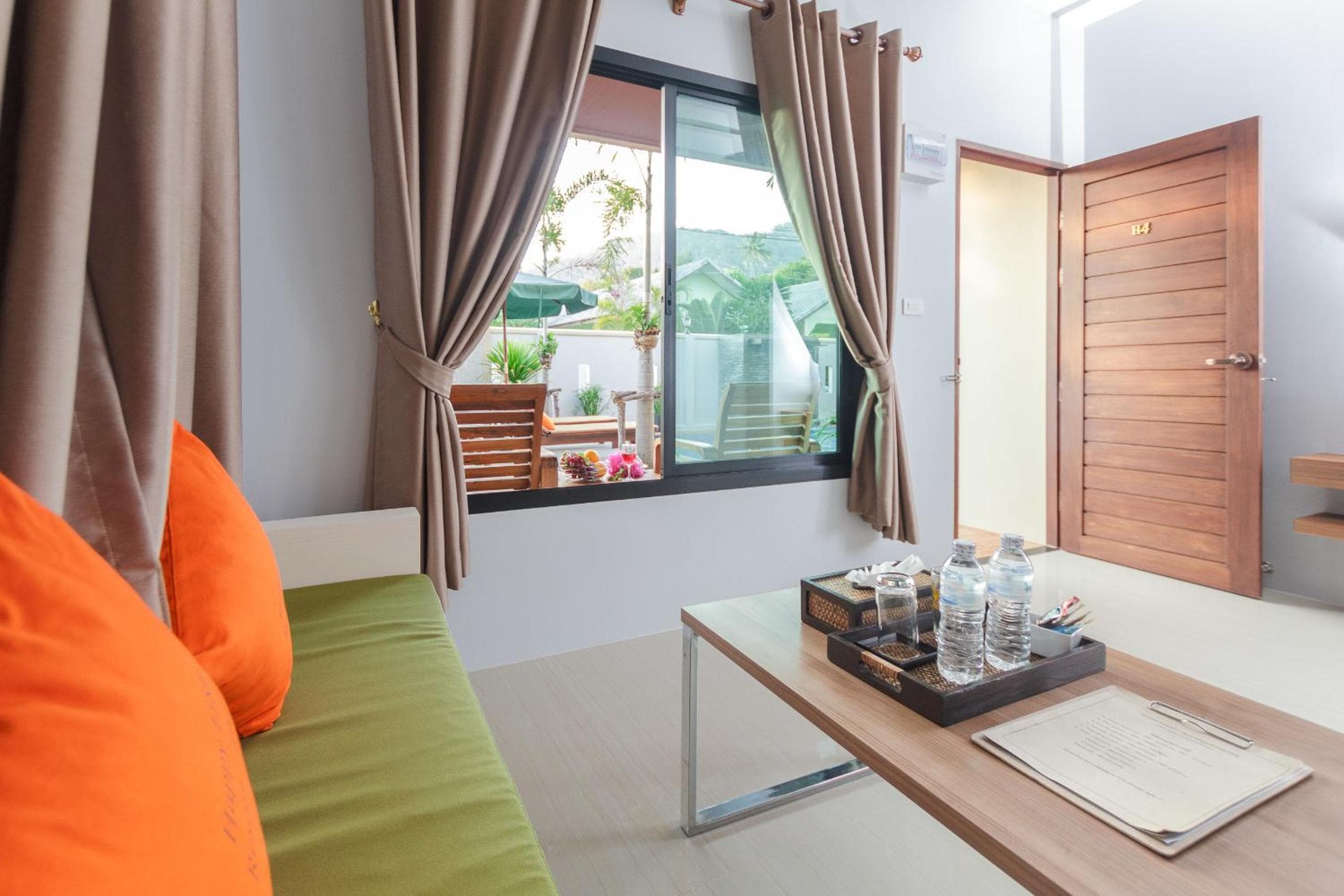 Happy Eight Resort, Nai Harn Beach, photo 2