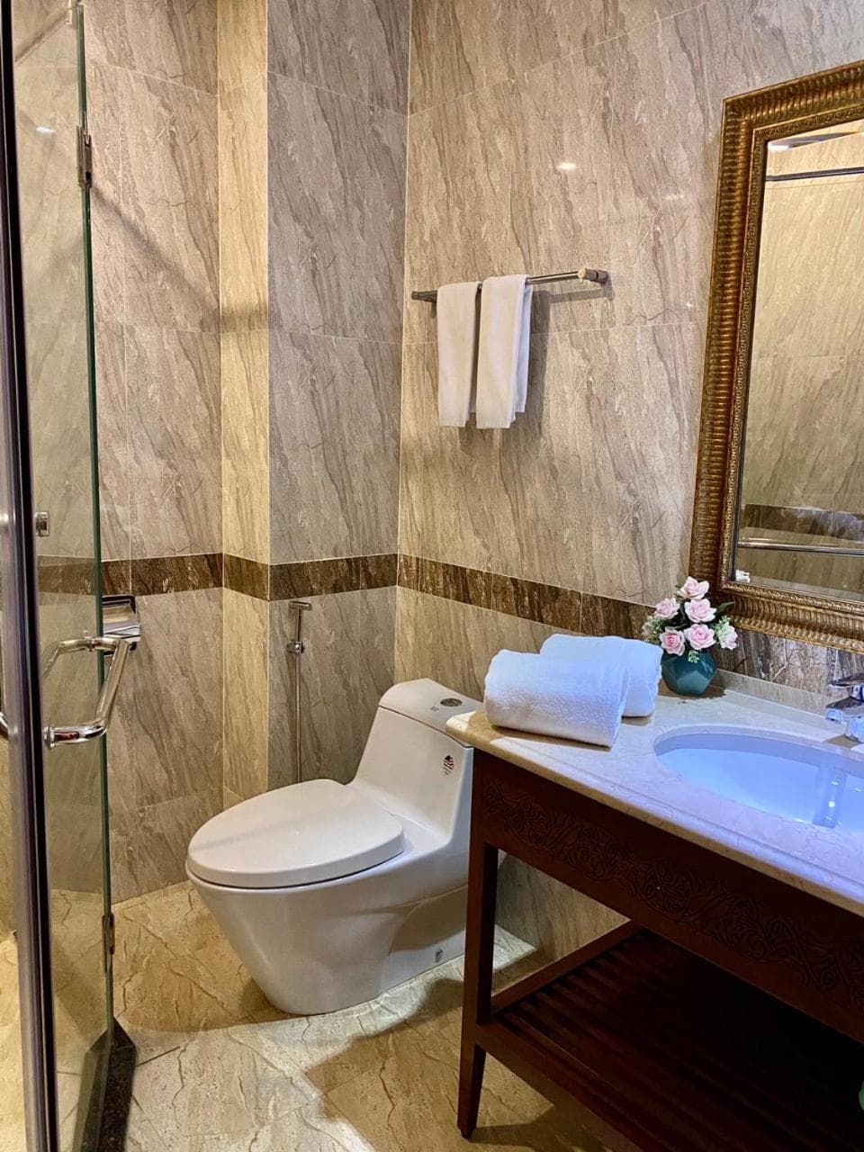 Central Hotel & Residences Swimming Pool, Ho Chi Minh City, photo 4