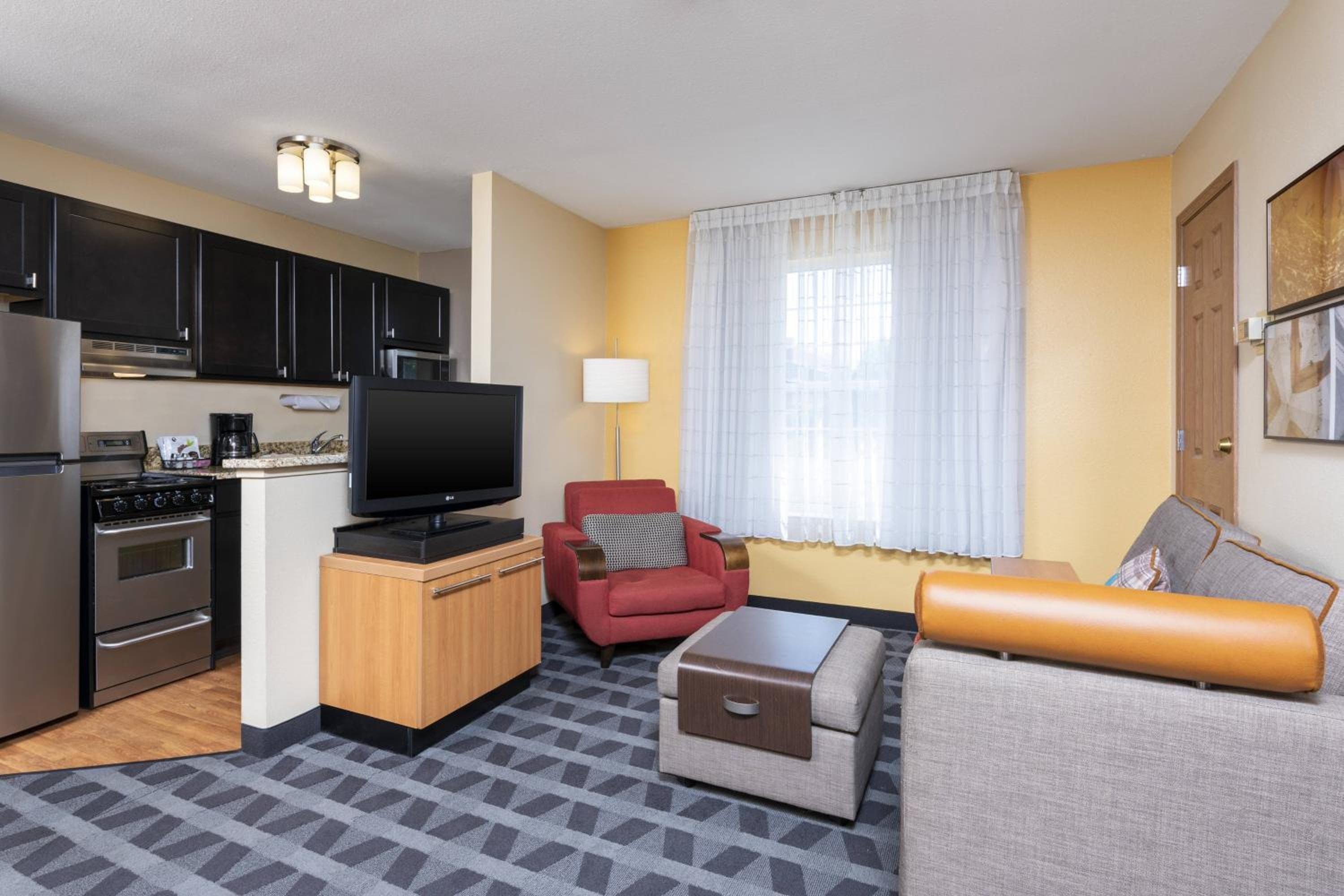 TownePlace Suites by Marriott East Lansing, East Lansing, photo 2