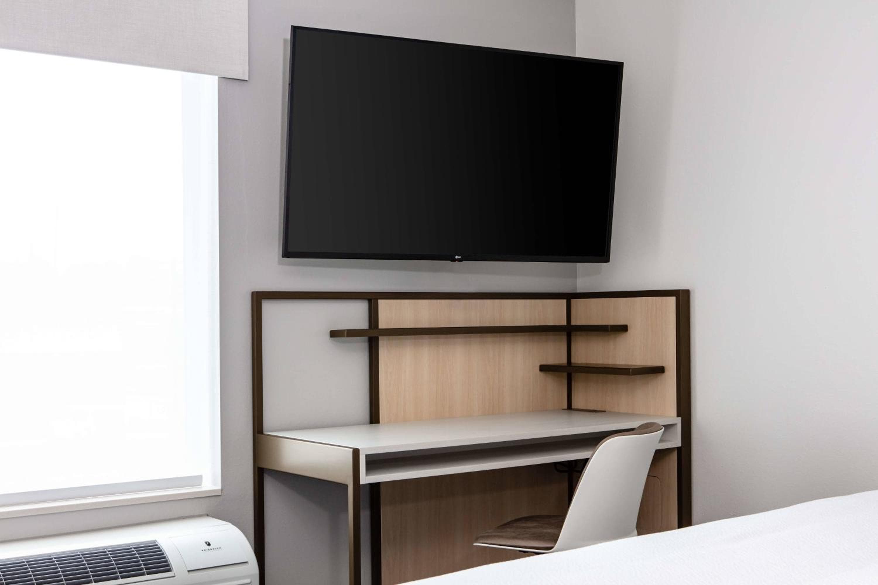 TownePlace Suites By Marriott Milwaukee West Bend, West Bend, photo 3