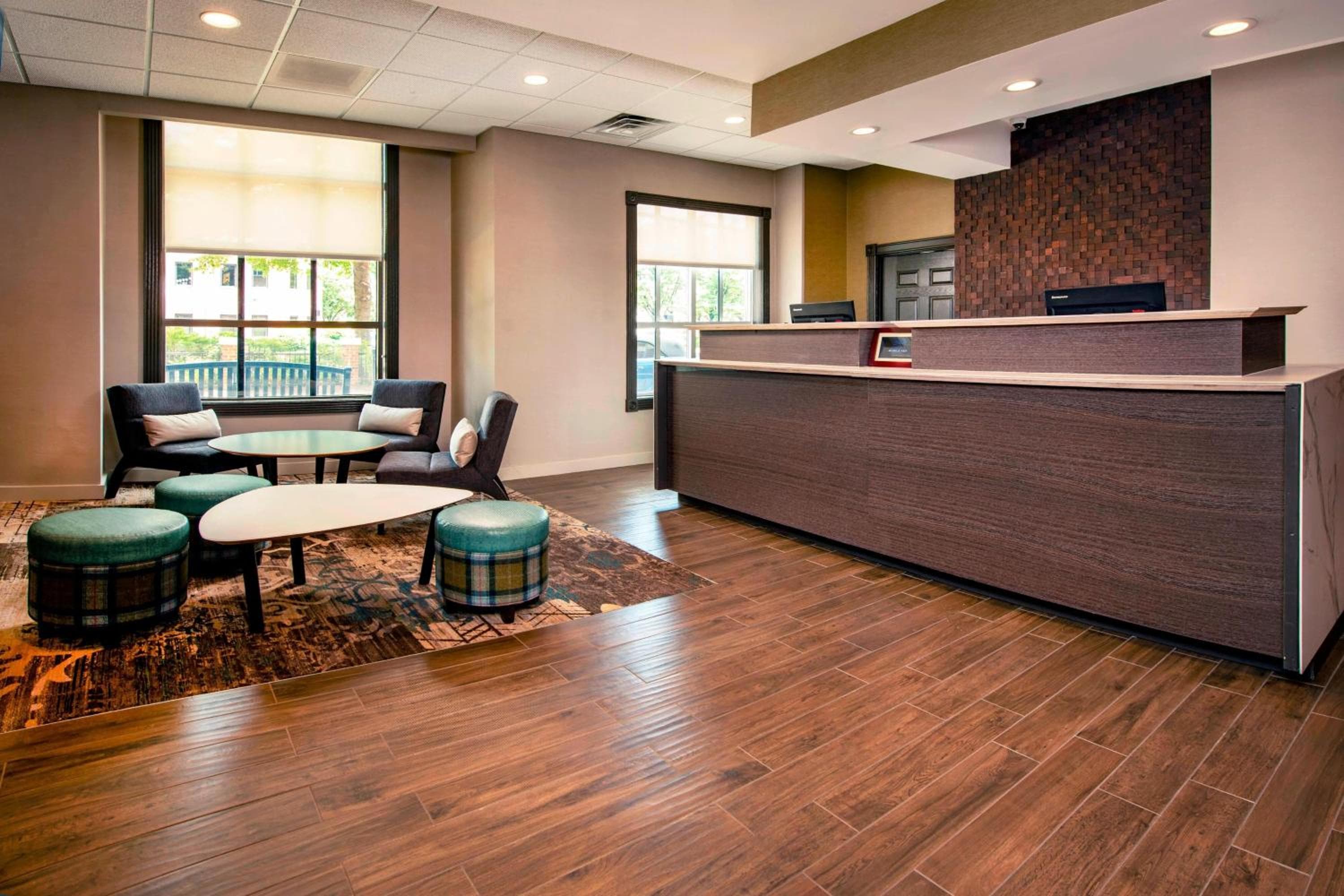 Residence Inn Alexandria Old Town/Duke Street, Alexandria, photo 2