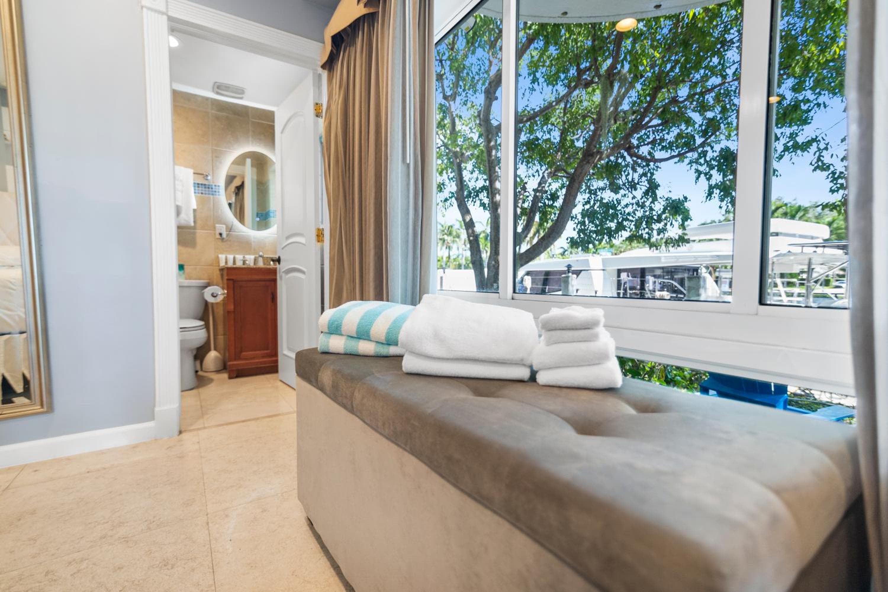 Isle of Venice Residence and Marina, Fort Lauderdale, photo 3