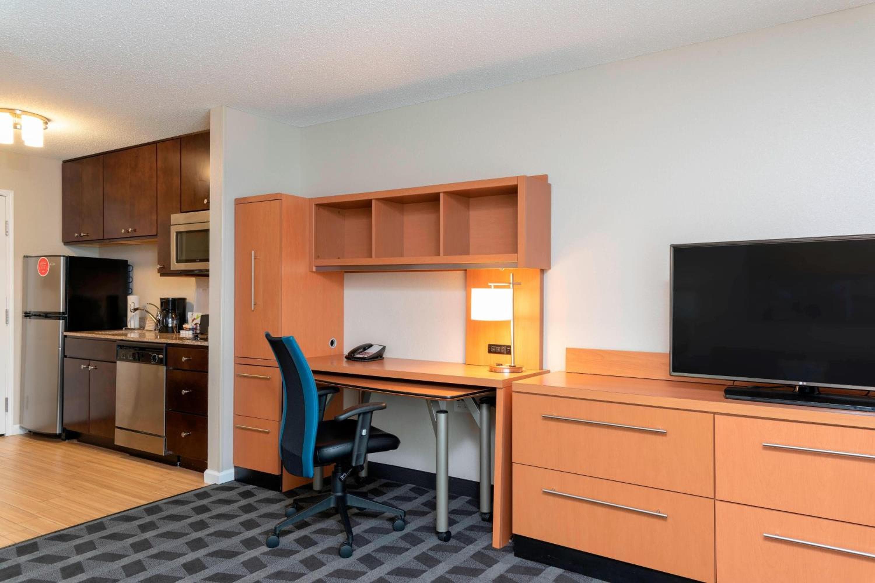 TownePlace Suites Fort Wayne North, Fort Wayne, photo 2