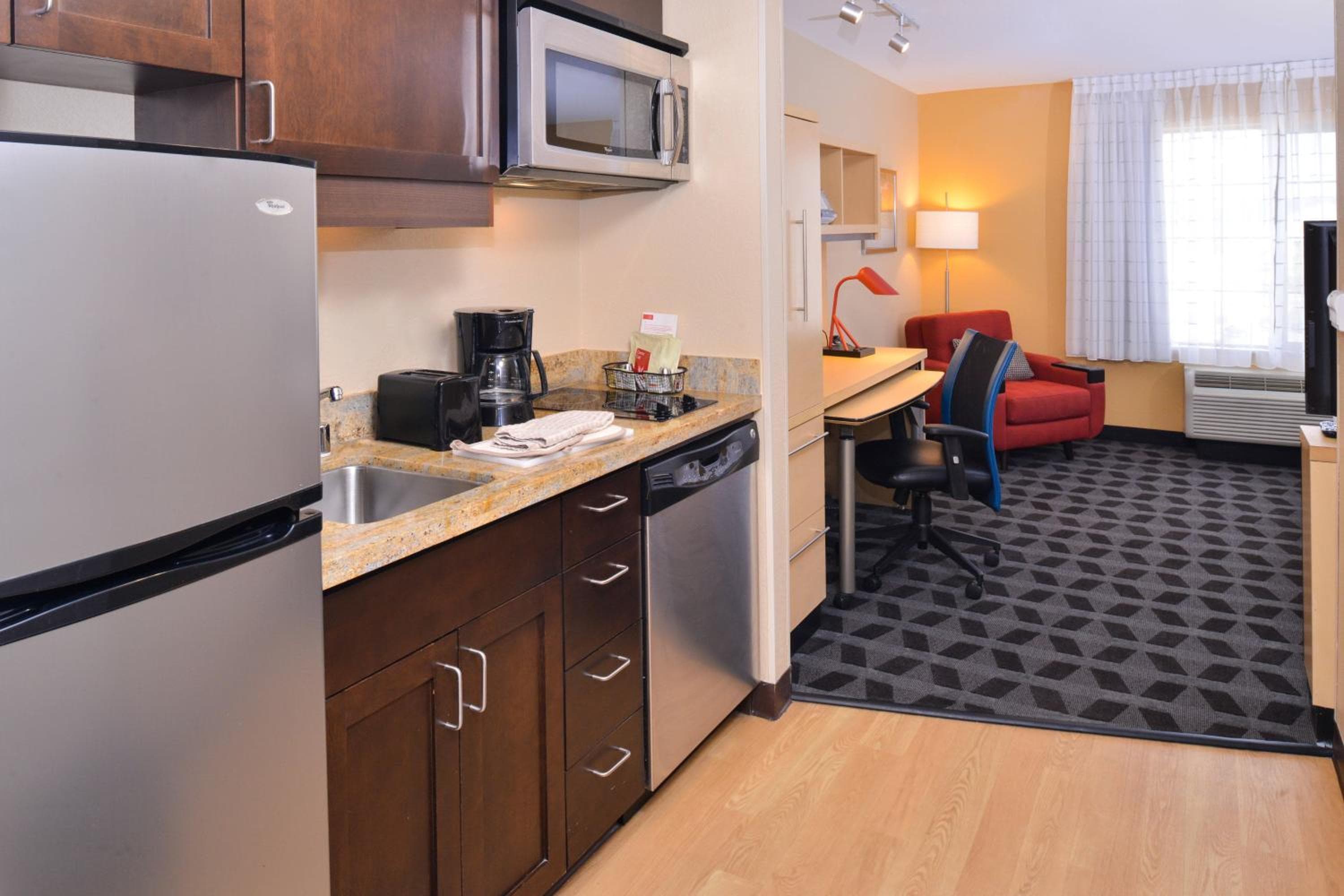 TownePlace Suites by Marriott Las Vegas Henderson, Henderson, photo 2