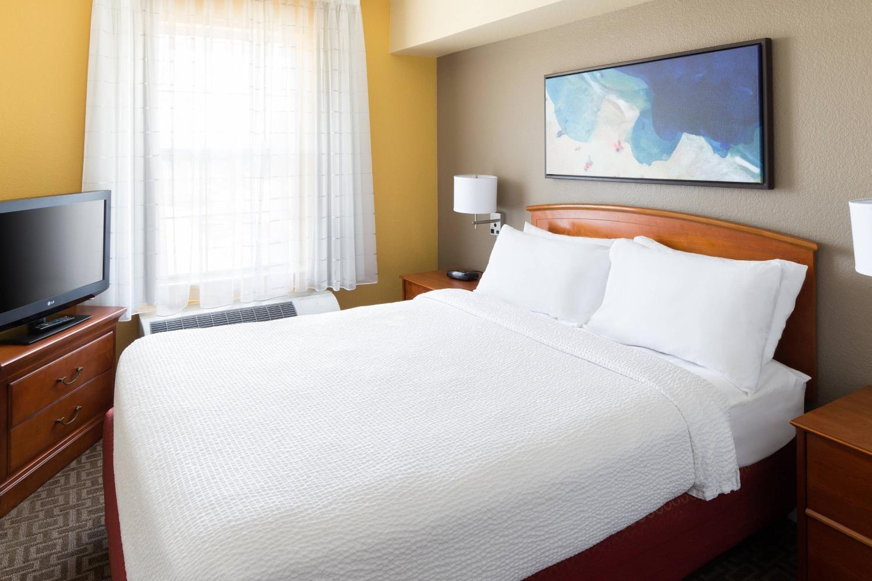 TownePlace Suites Los Angeles LAX Manhattan Beach, Hawthorne, photo 3