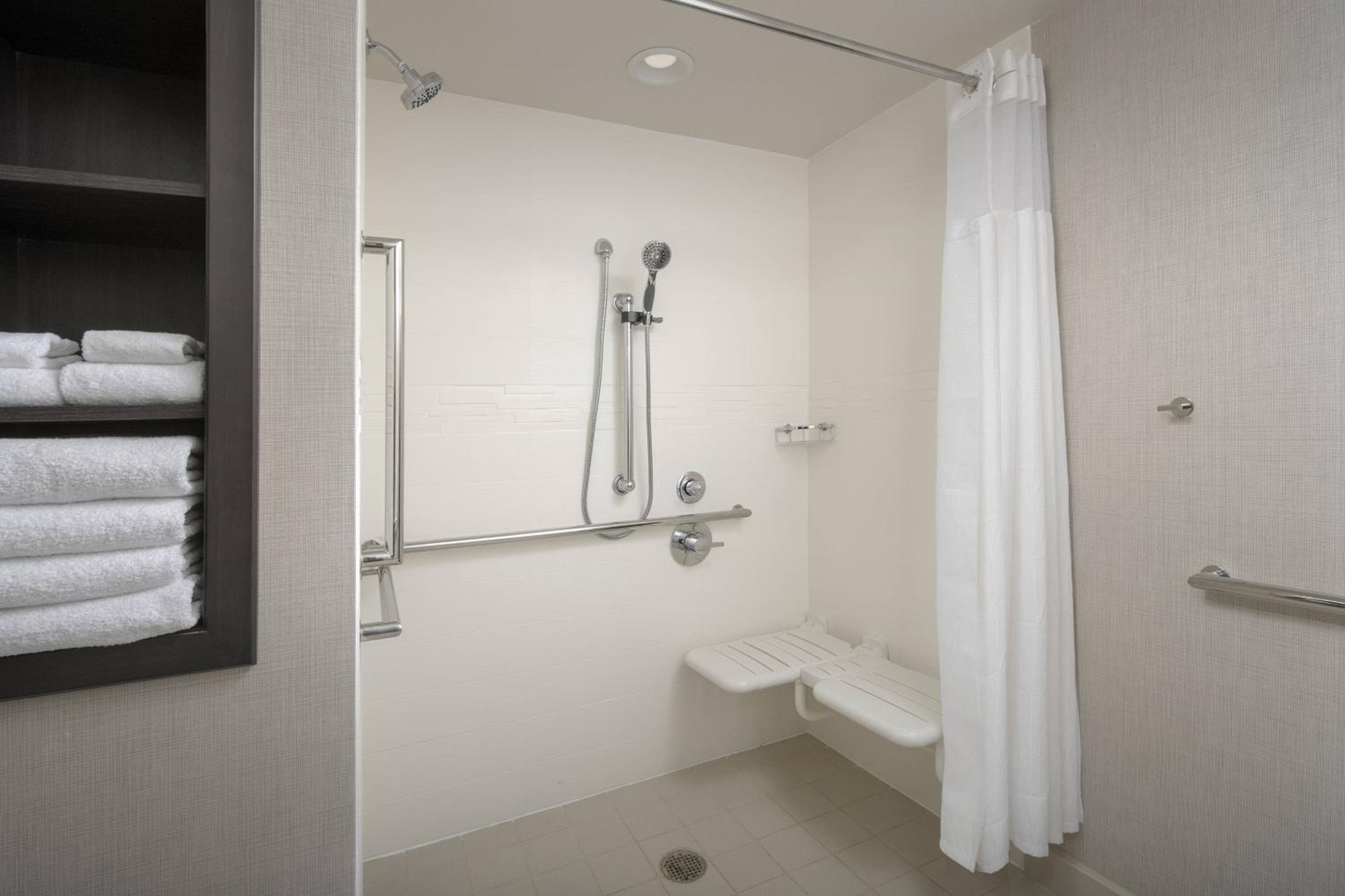 Residence Inn by Marriott Modesto North, Modesto, photo 2
