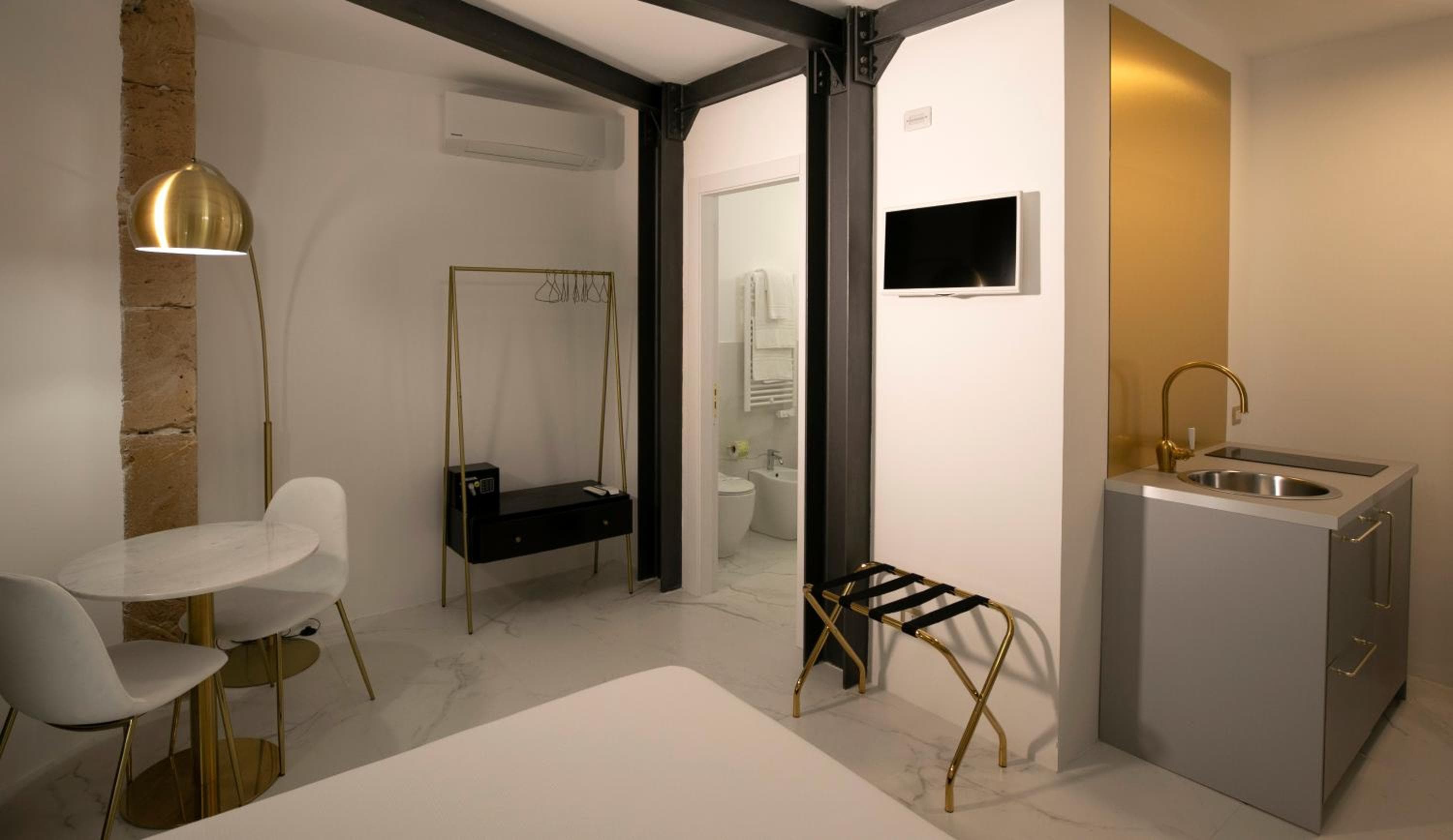 Azzoli Trapani - Apartments&Skypool - Adults Only, Trapani, photo 6