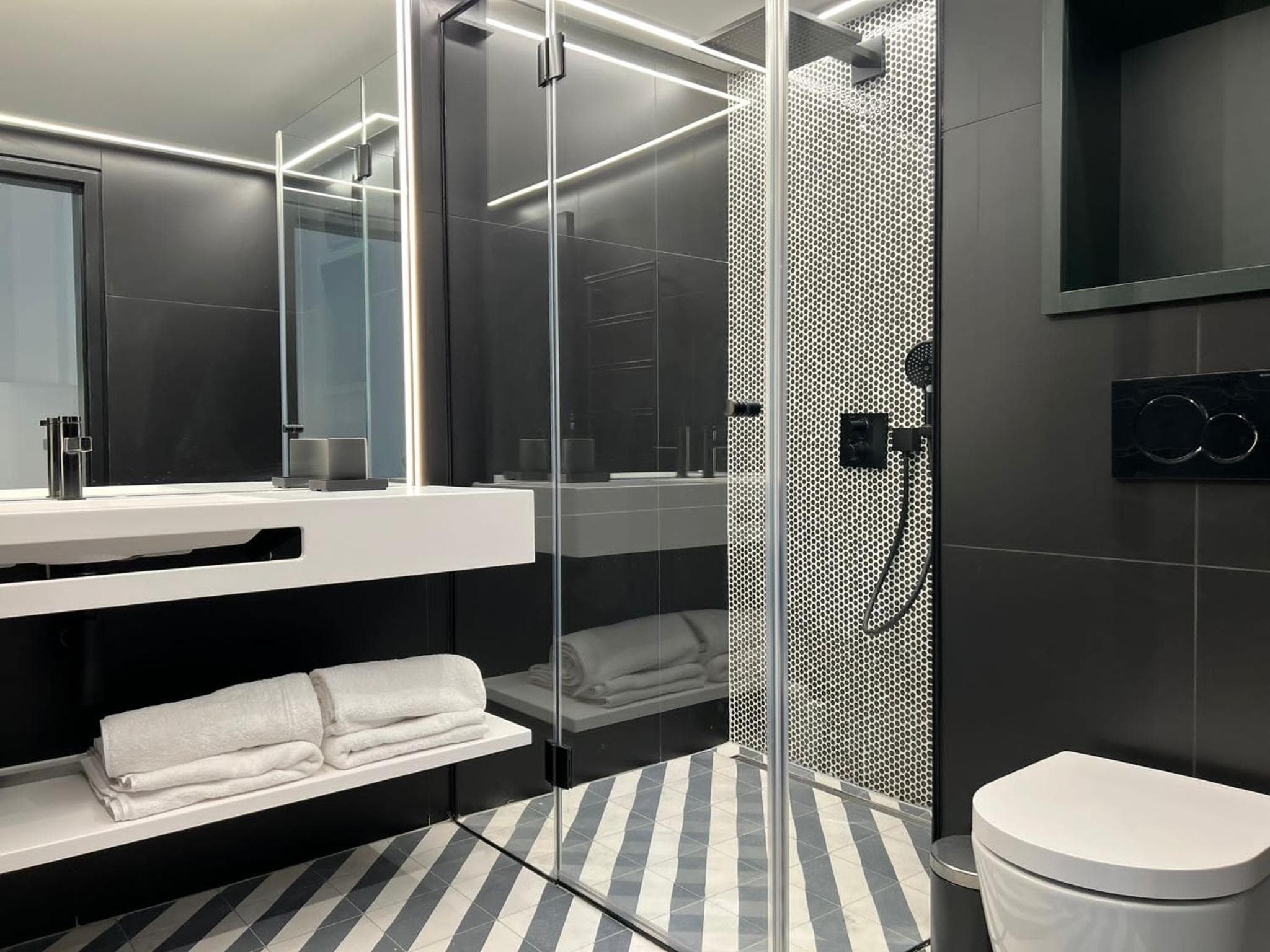 Fesh Lofts, 10min to city center, AC & Kitchen, Vienna, photo 5