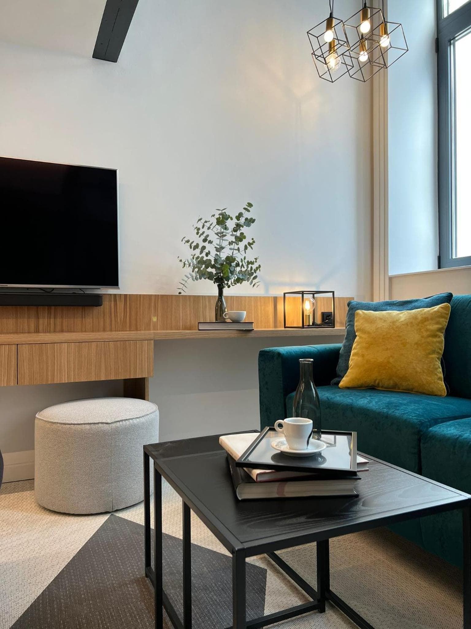 Fesh Lofts, 10min to city center, AC & Kitchen, Vienna, photo 4