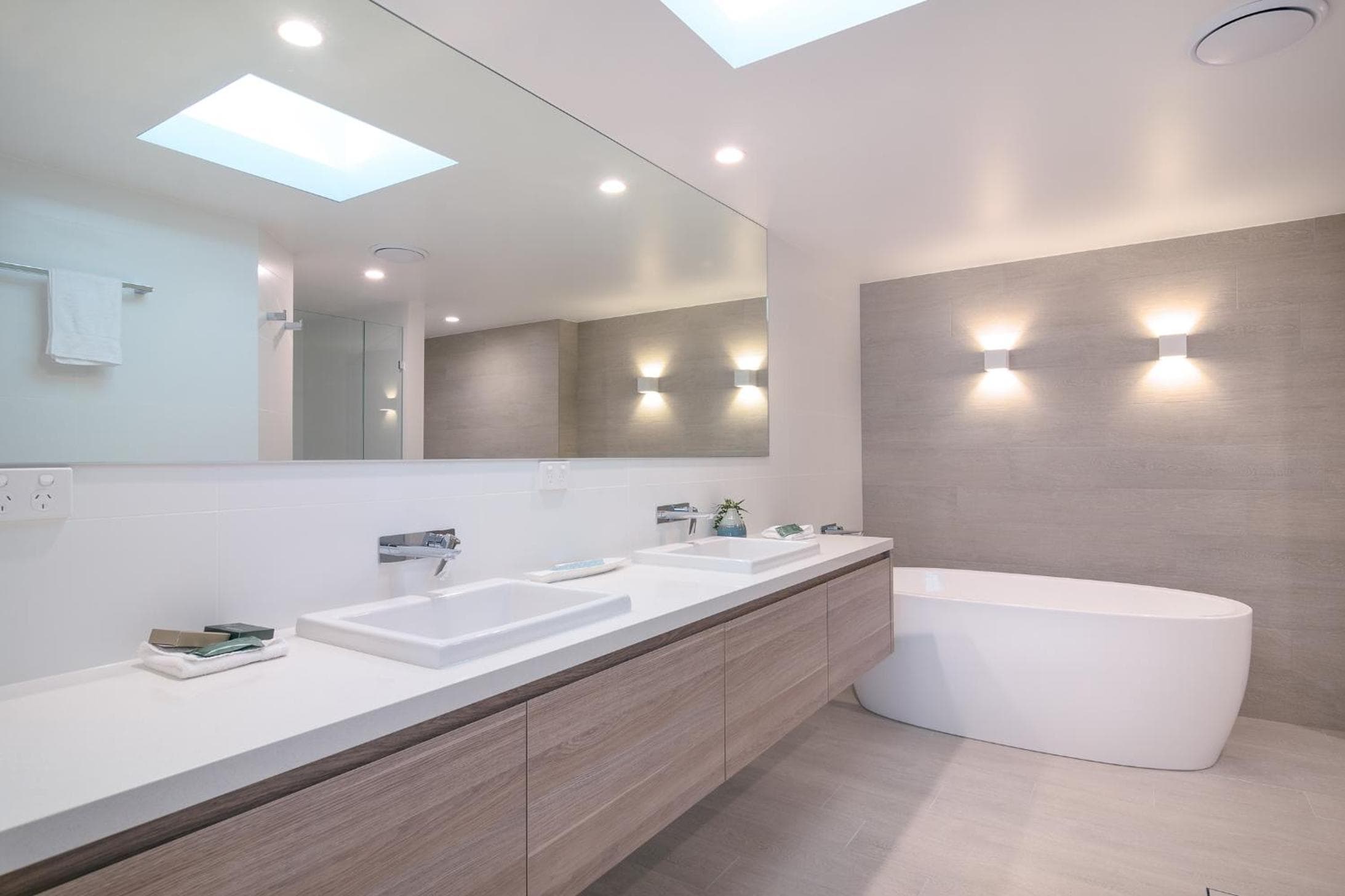 Mandalay Luxury Beachfront Apartments, Port Douglas, photo 3