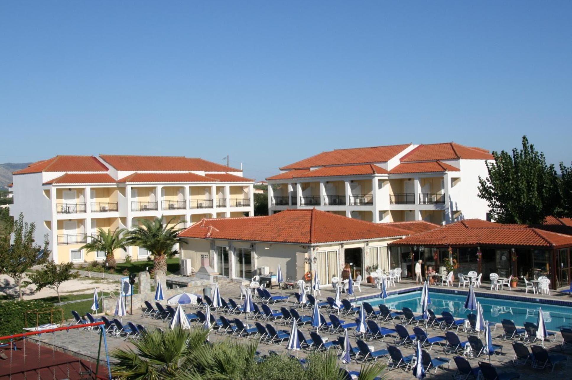 Village Inn Studios & Family Apartments, Laganas