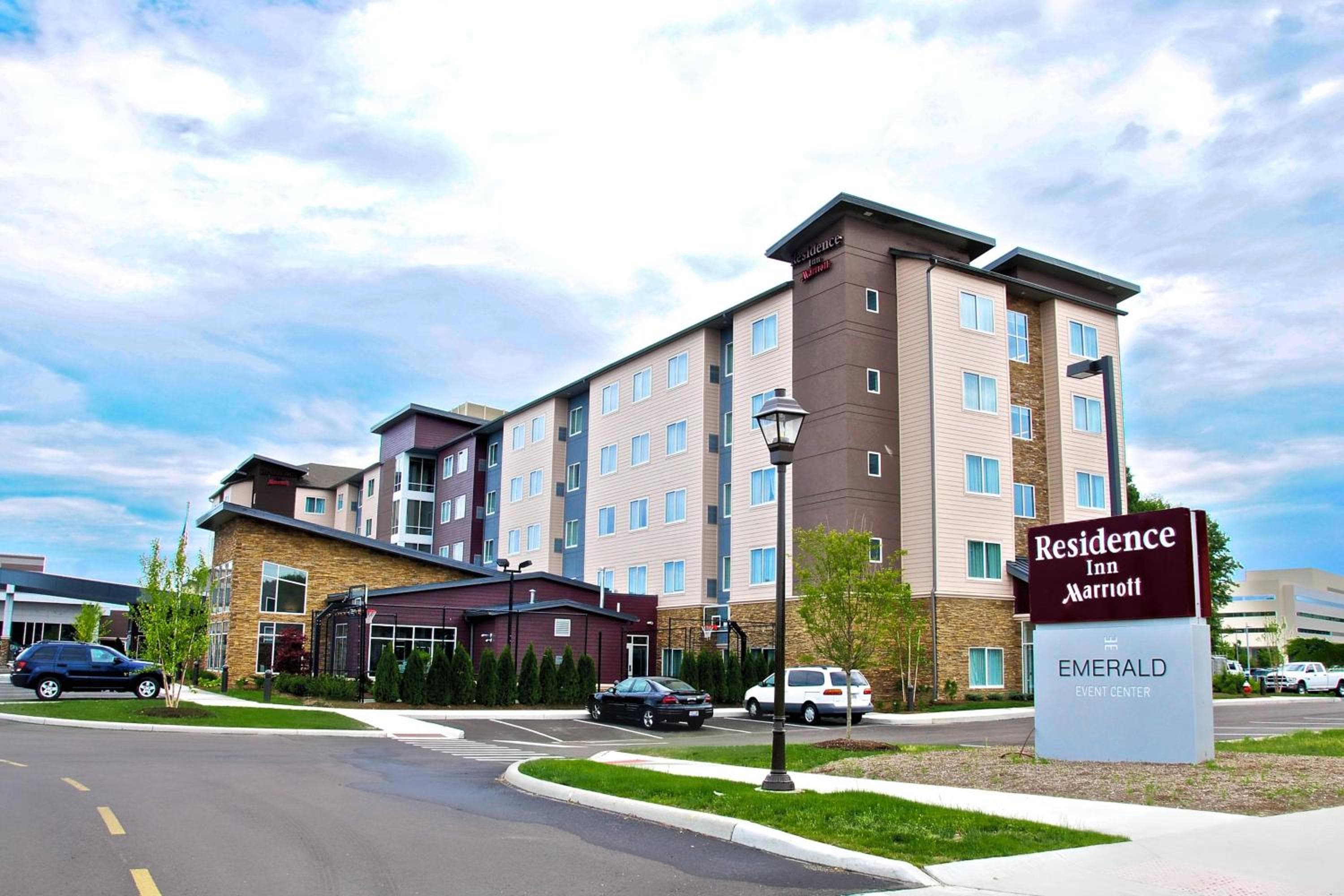 Residence Inn by Marriott Cleveland Avon at The Emerald Event Center, Avon, photo 4