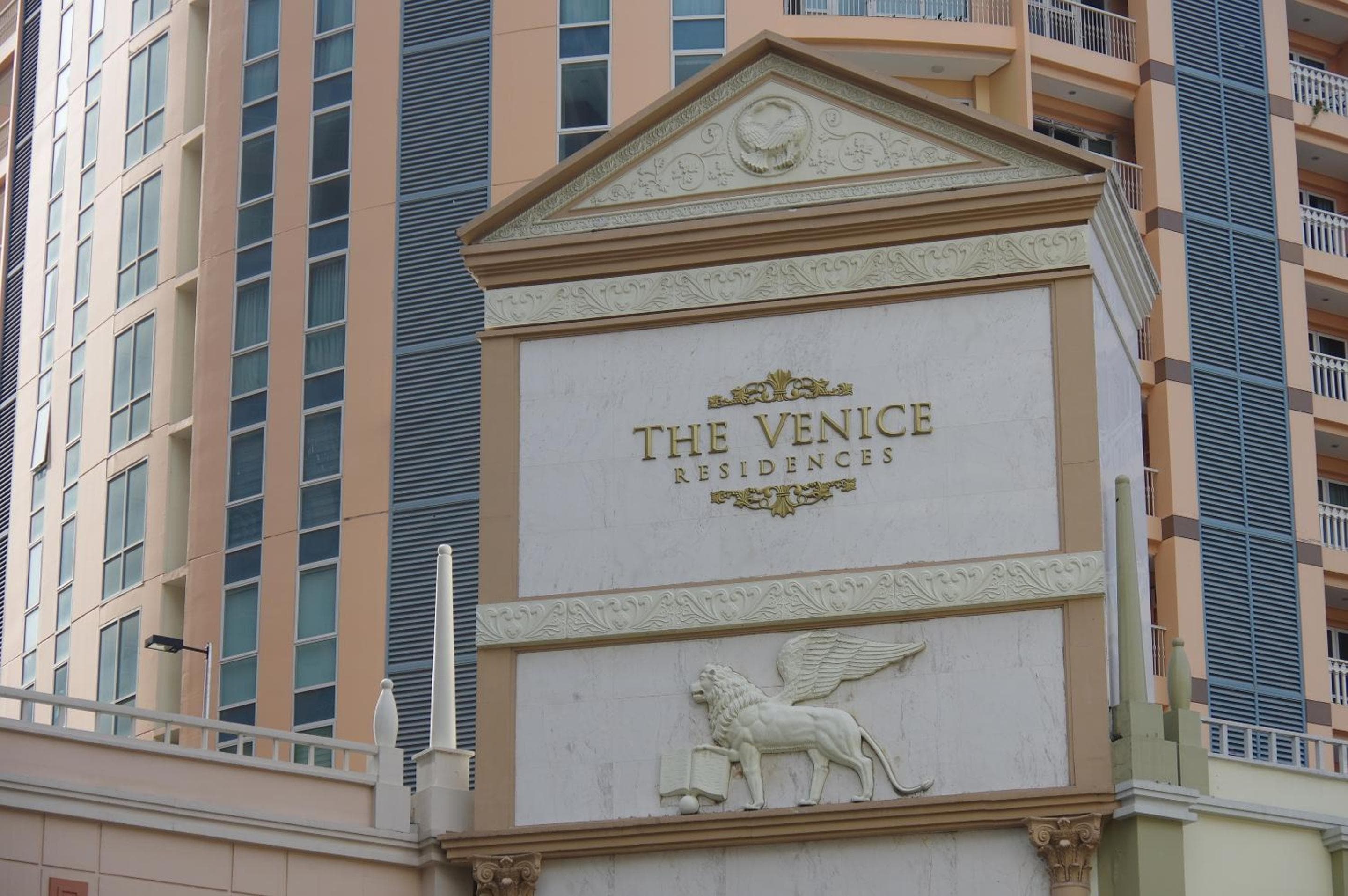 Luxe in Venice, Manila, photo 6