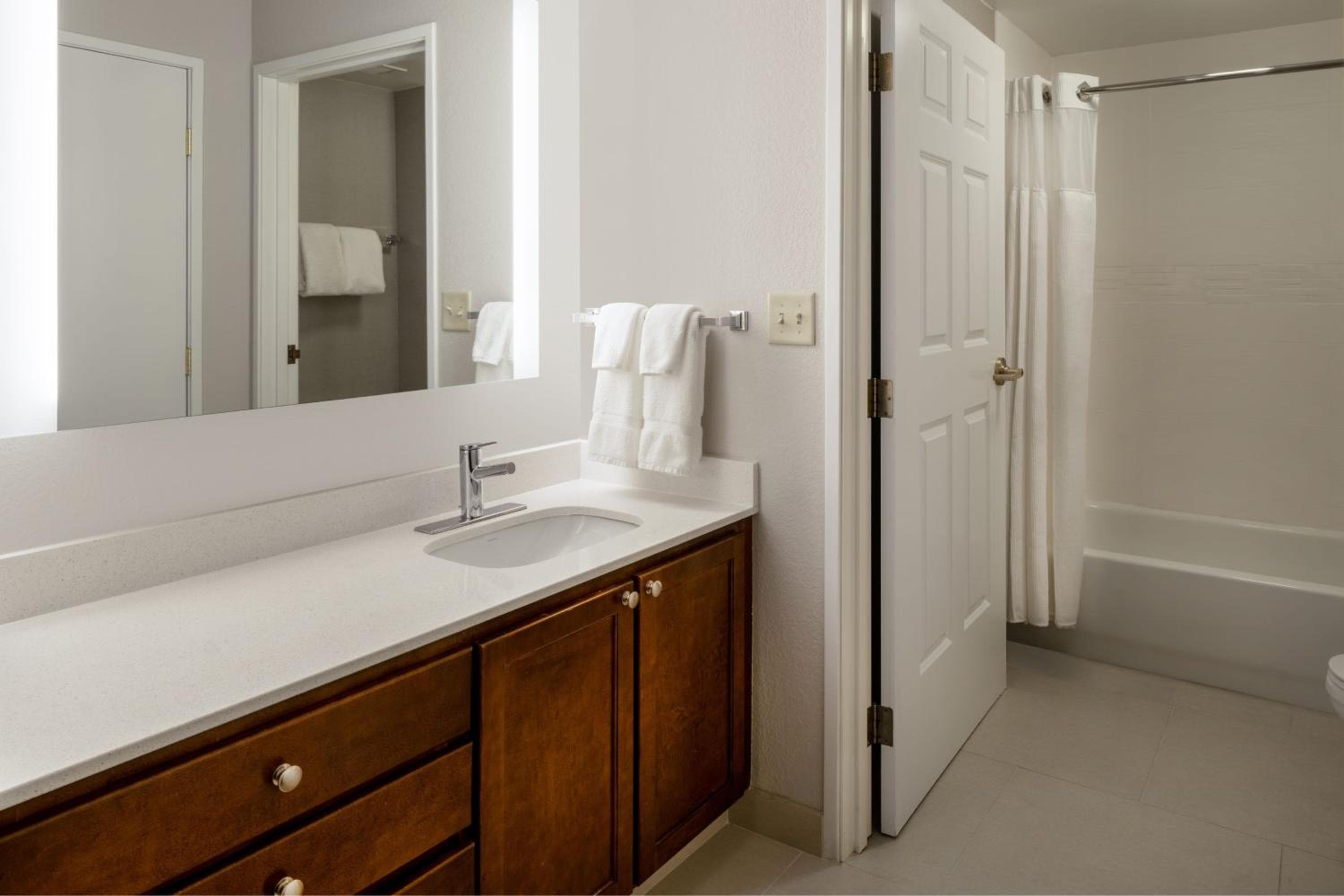 Residence Inn by Marriott Chicago Oak Brook, Oak Brook, photo 2