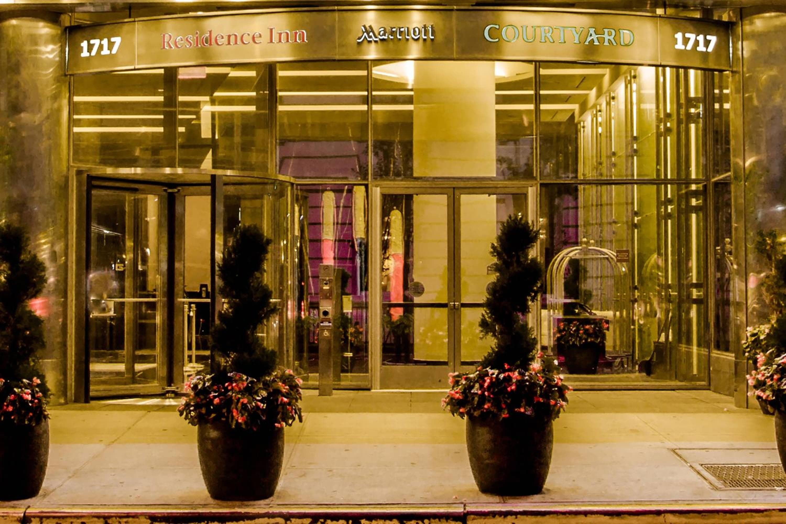 Residence Inn by Marriott New York Manhattan/Central Park, New York, photo 6