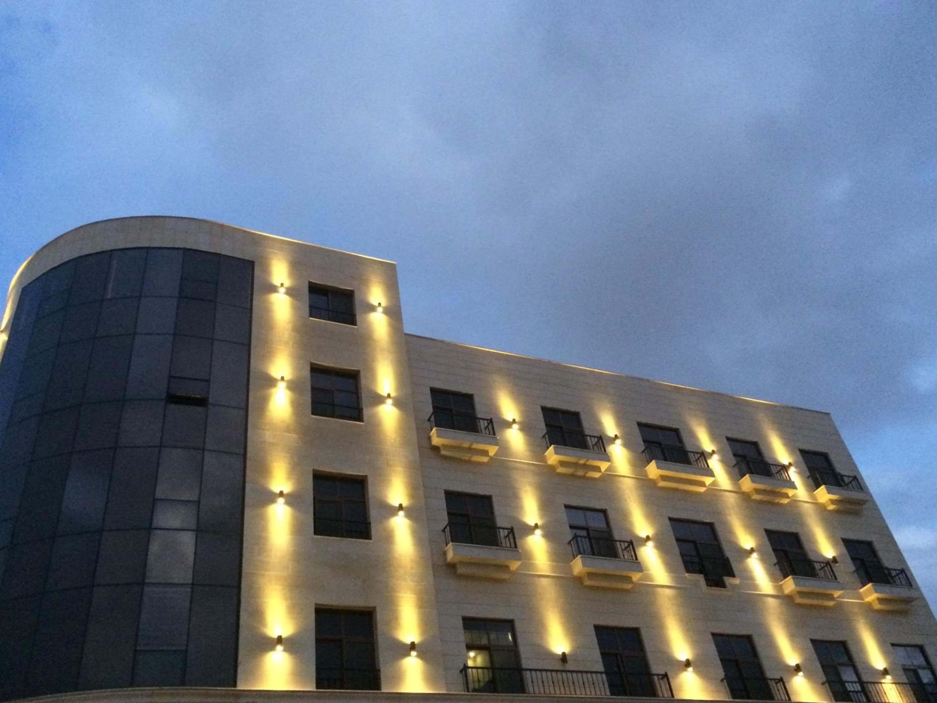 Baden Hotel Suites, Amman