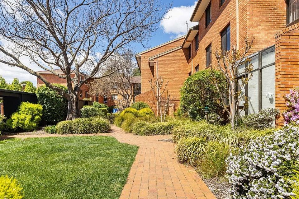 Oxley Court Serviced Apartments, Canberra, photo 3