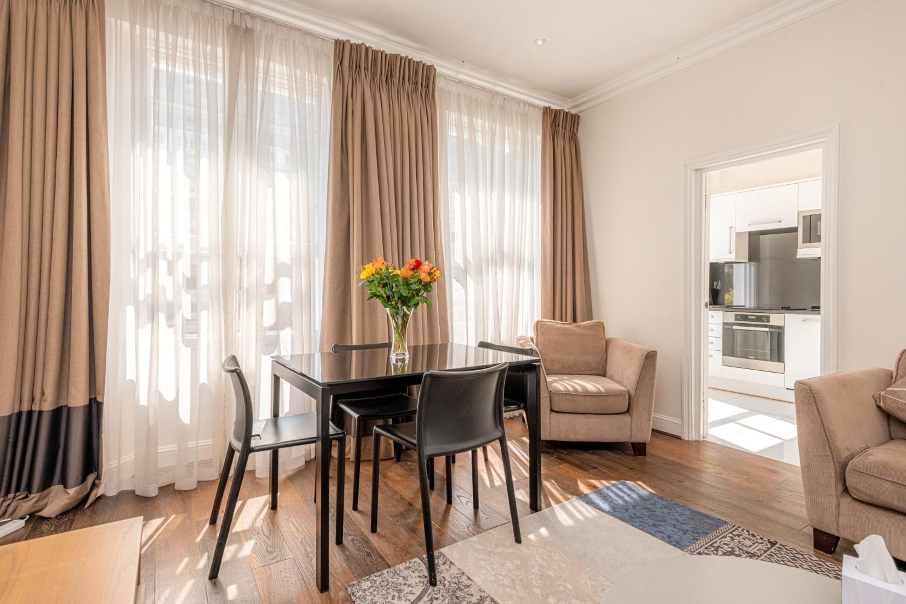 Manson Place Apartments, London, photo 6
