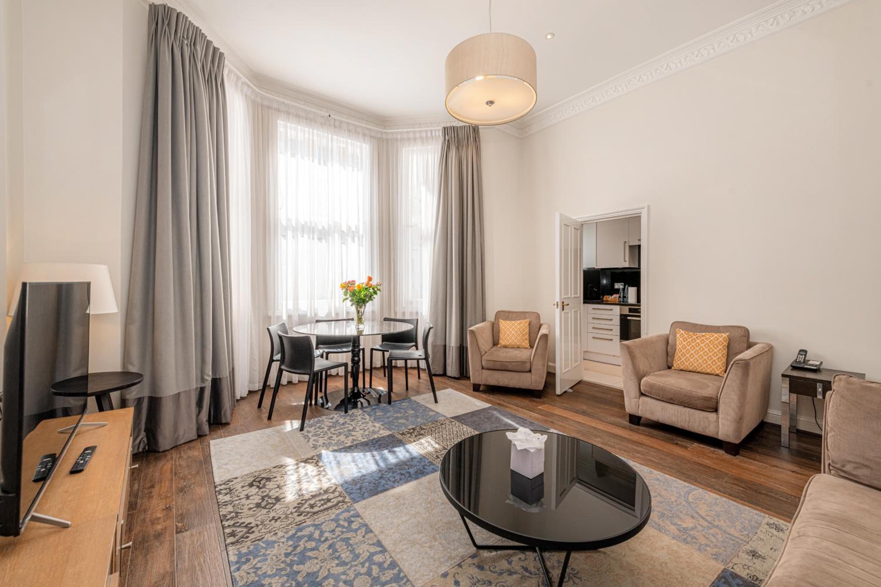Manson Place Apartments, London, photo 3