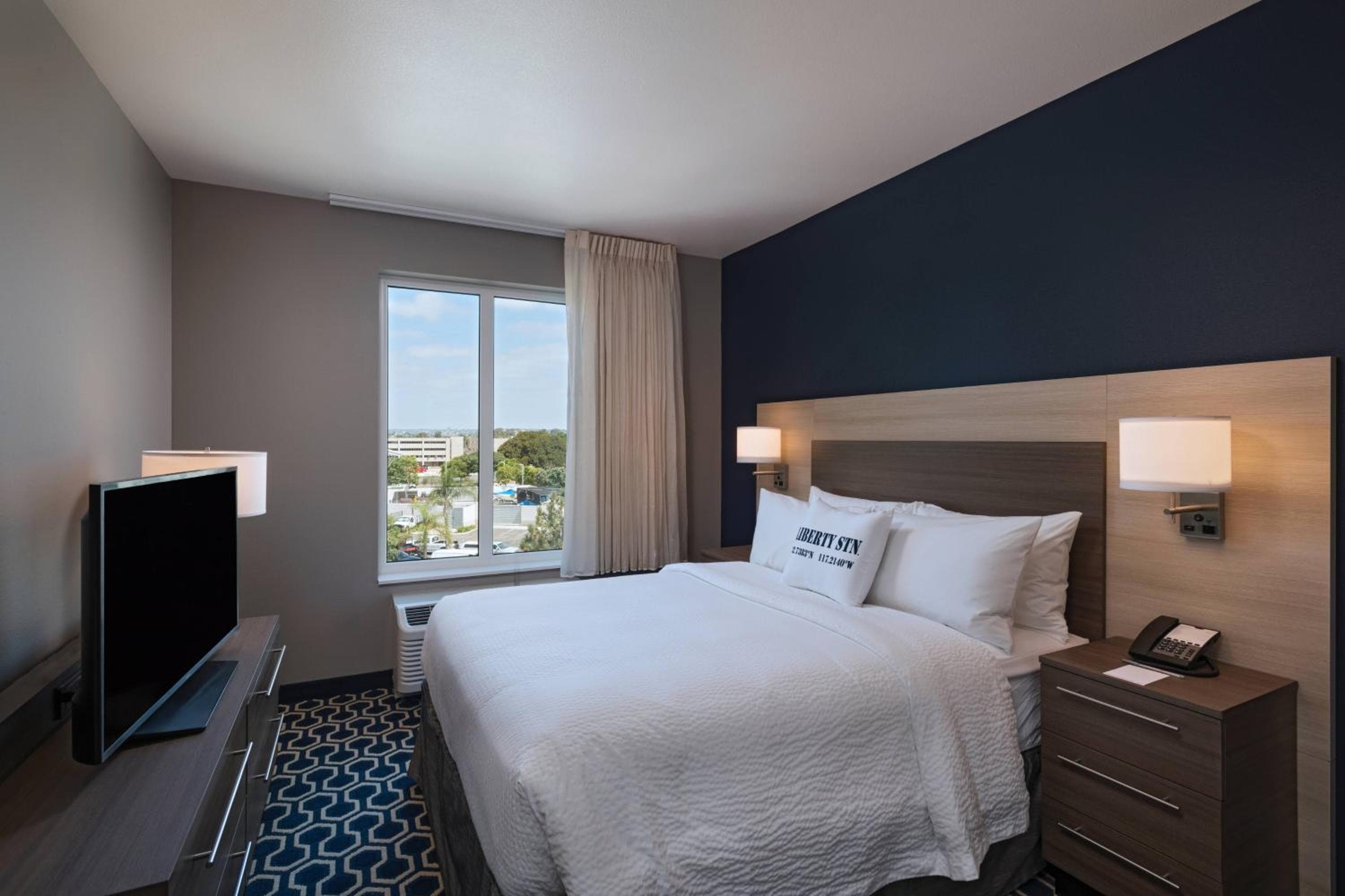 TownePlace Suites by Marriott San Diego Airport/Liberty Station, San Diego, photo 2