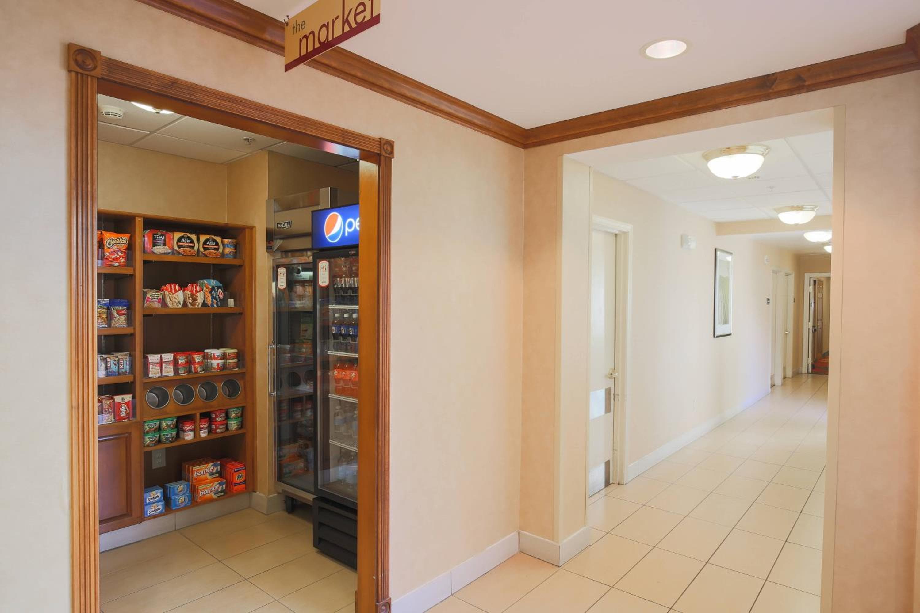Residence Inn by Marriott Salinas Monterey, Salinas, photo 2