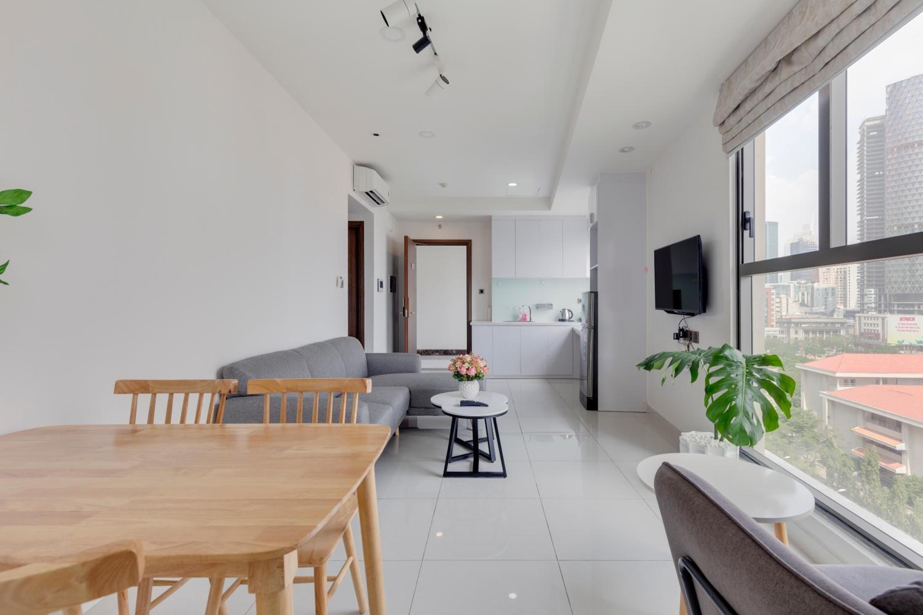 Smile Home - Saigonroyal - Tresor Apartment - center District 4, photo 5