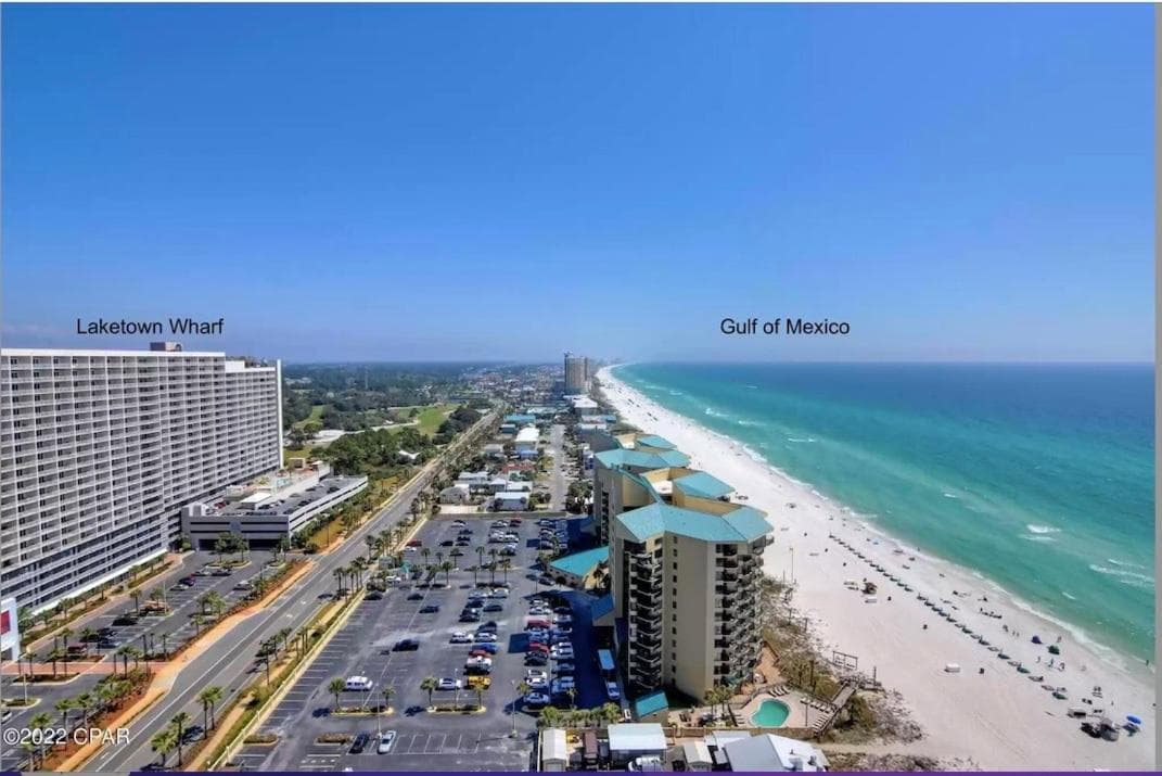 Snowbirds are welcome Laketown Wharf Resort 2 and 3 flrs, Panama City Beach