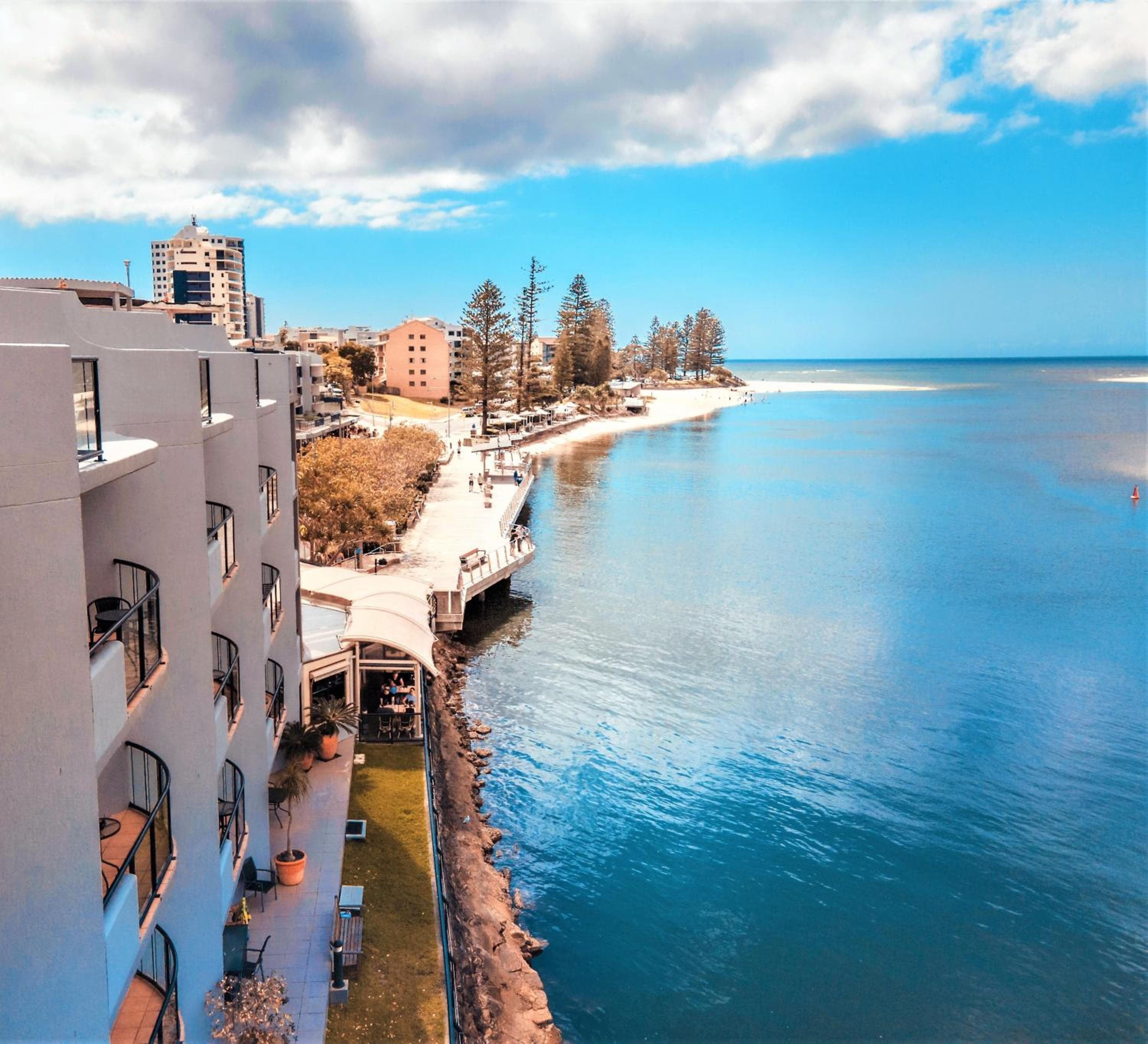 La Promenade Absolute Waterfront Apartments, Caloundra