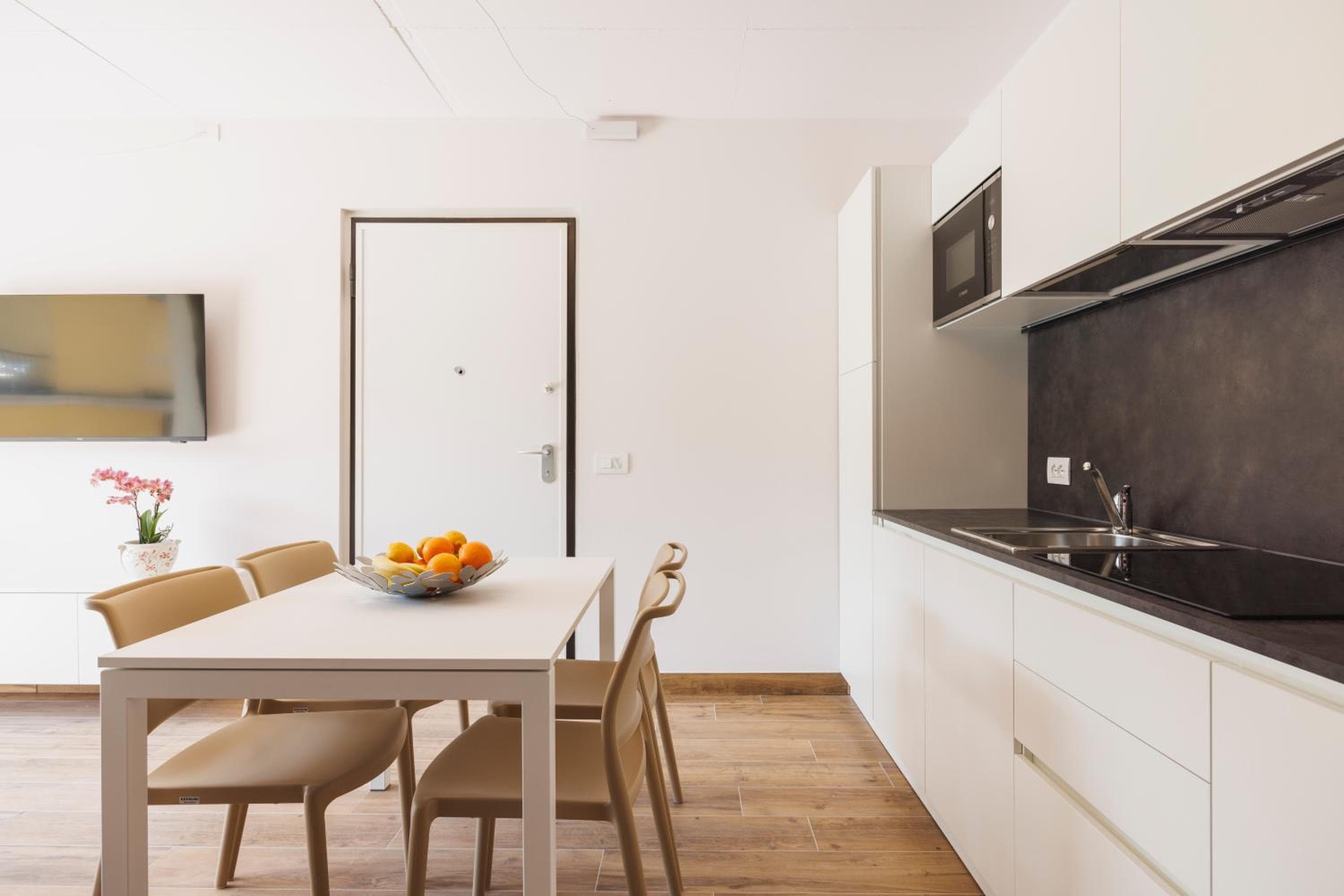 Lake Side Suites, Riva del Garda, photo 6